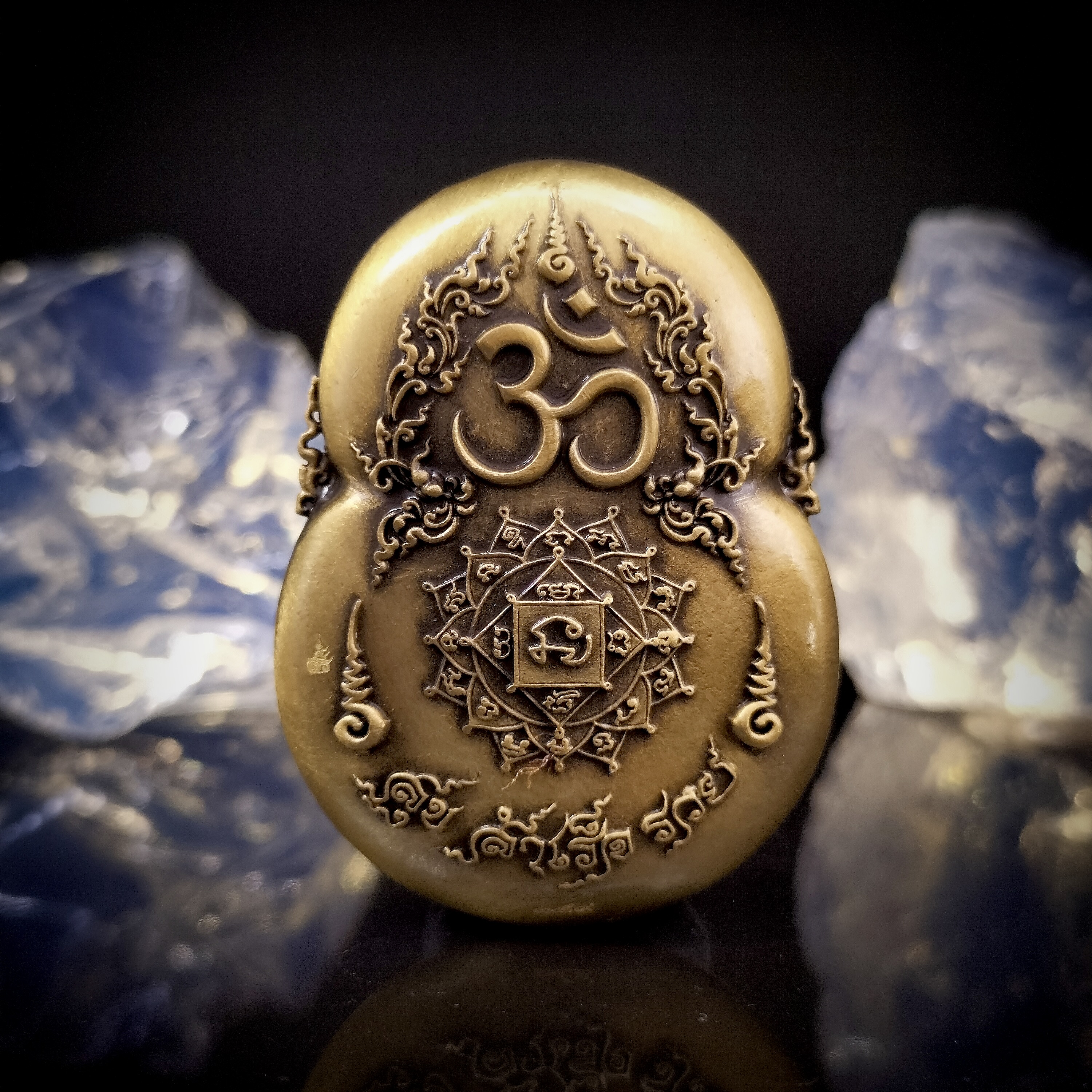 เหรียญพระพิฆเนศ รุ่น สุข สำเร็จ รวย เนื้อบรอนซ์ซาติน องค์ชุบเงิน