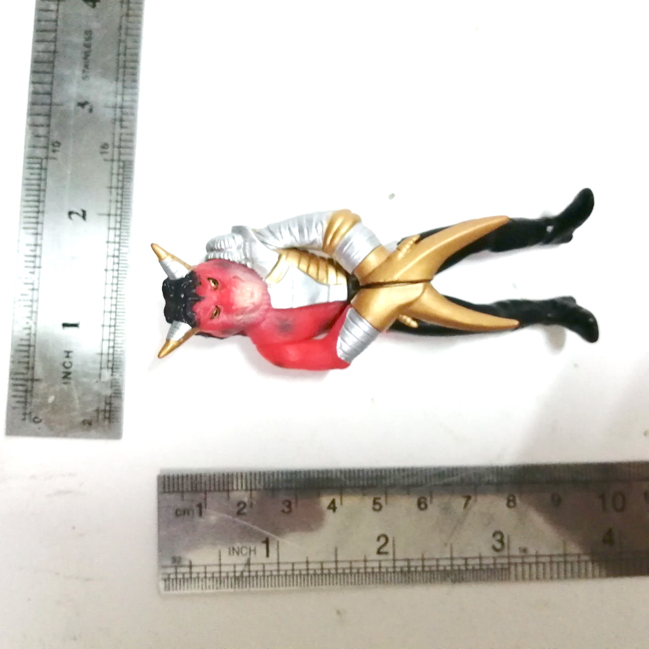 ซอฟ 4นิ้ว สัตว์ประหลาดเสือดาวกรรไกร จากไรเดอร์วี3 ขนาดตามรูป สภาพดี