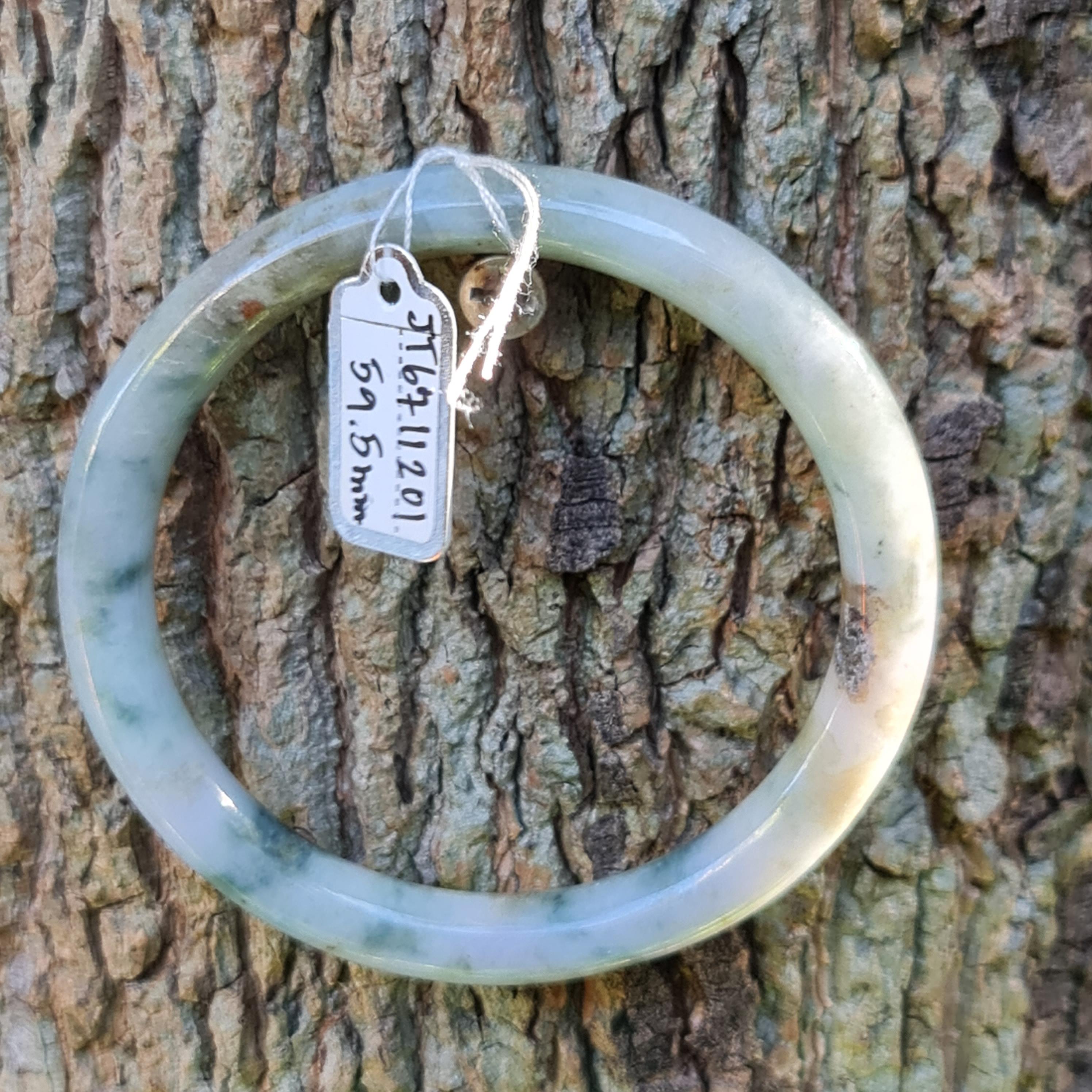 JB6711201 หยก พม่า แท้ Jade กำไลหยก 59.5 มม. (Jadeite bracelet) พม่า (Myanmar)