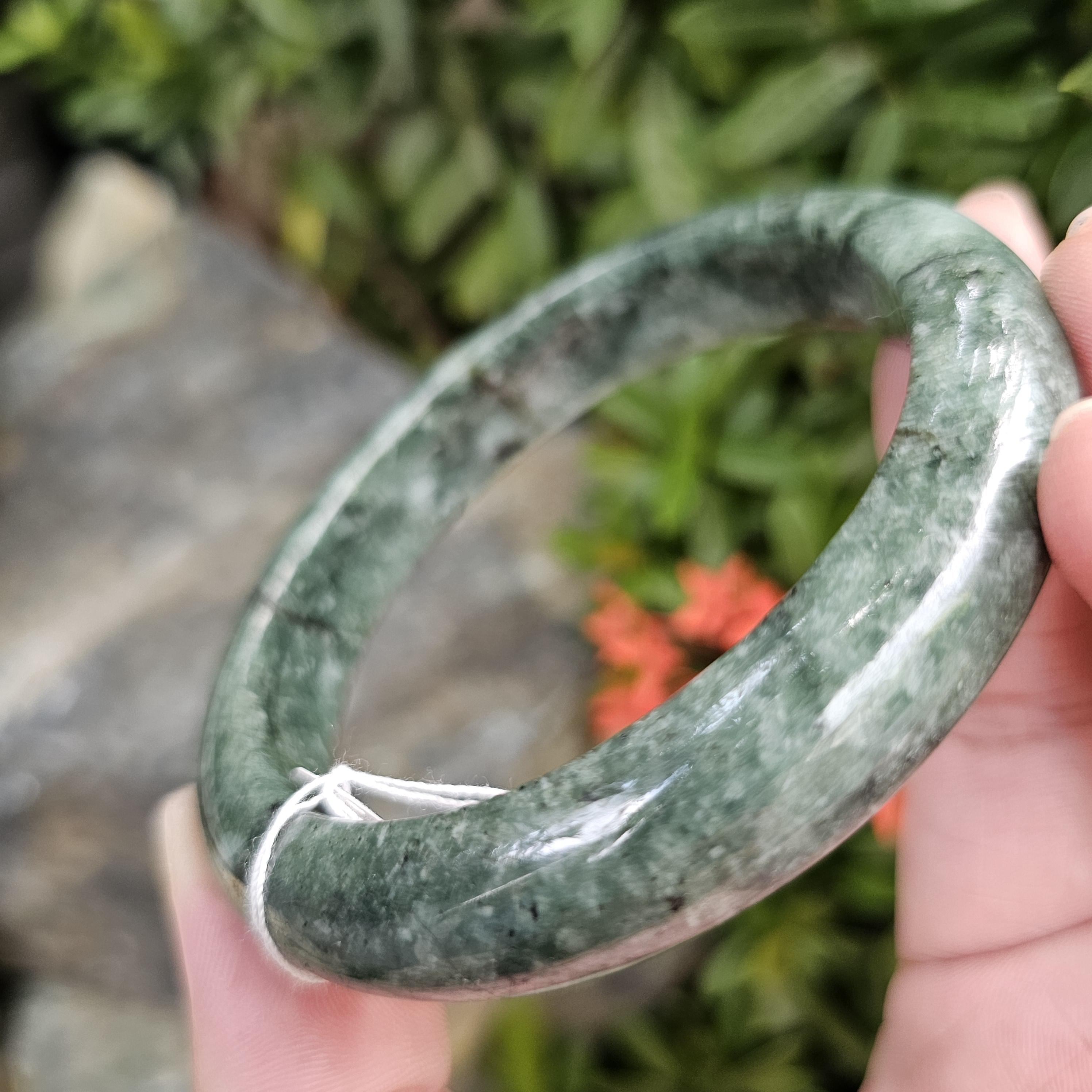 JB6804008 หยก พม่า แท้ Jade กำไลหยก 63.3 มม. (Jadeite bracelet) พม่า (Myanmar)