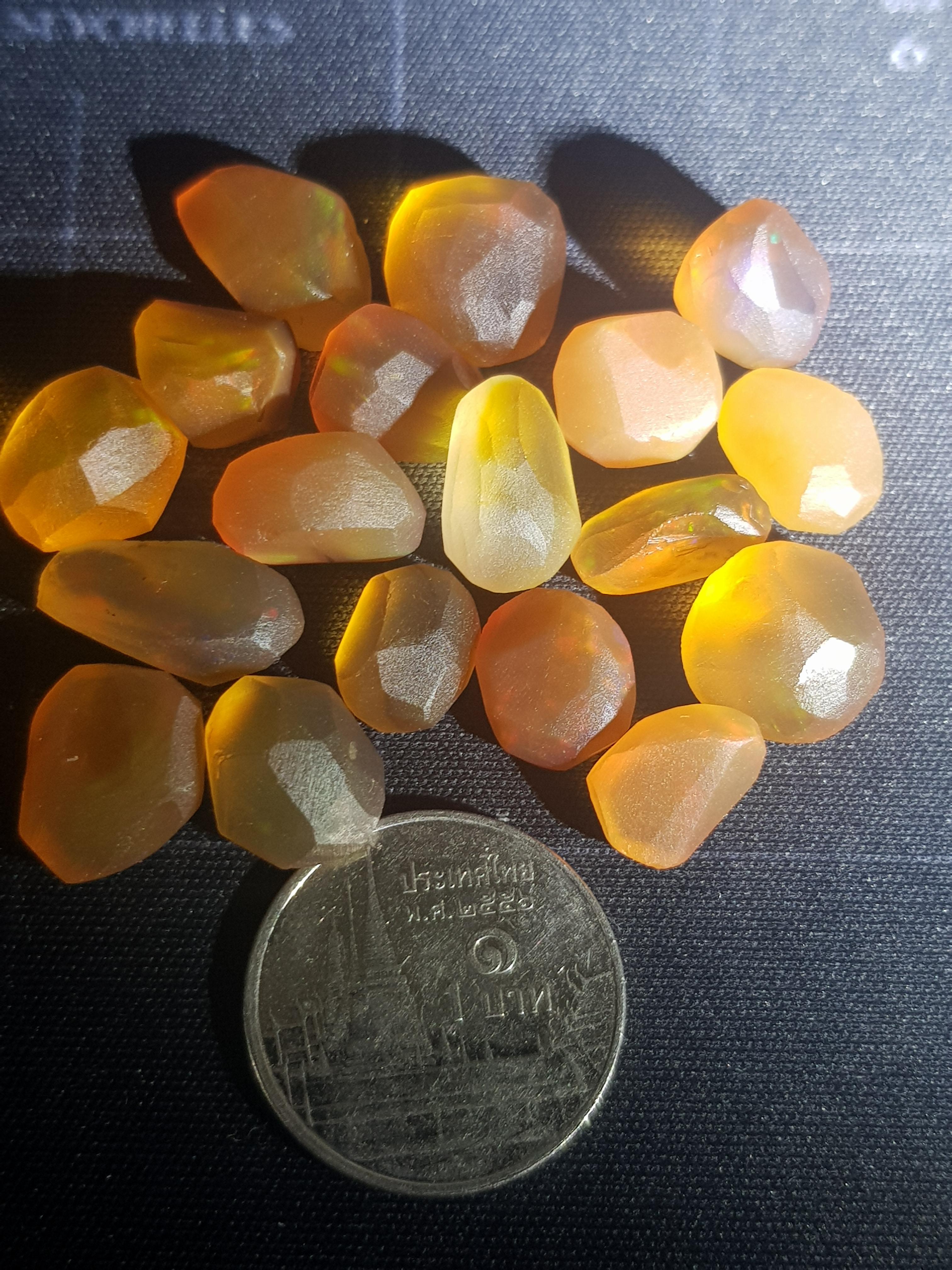 พลอย โอปอล Opal 56.66 กะรัต (Cts.) 18 เม็ด (Pcs) พลอยแท้ อัญมณีมงคลประจําวันเกิด เครื่องประดับพลอย