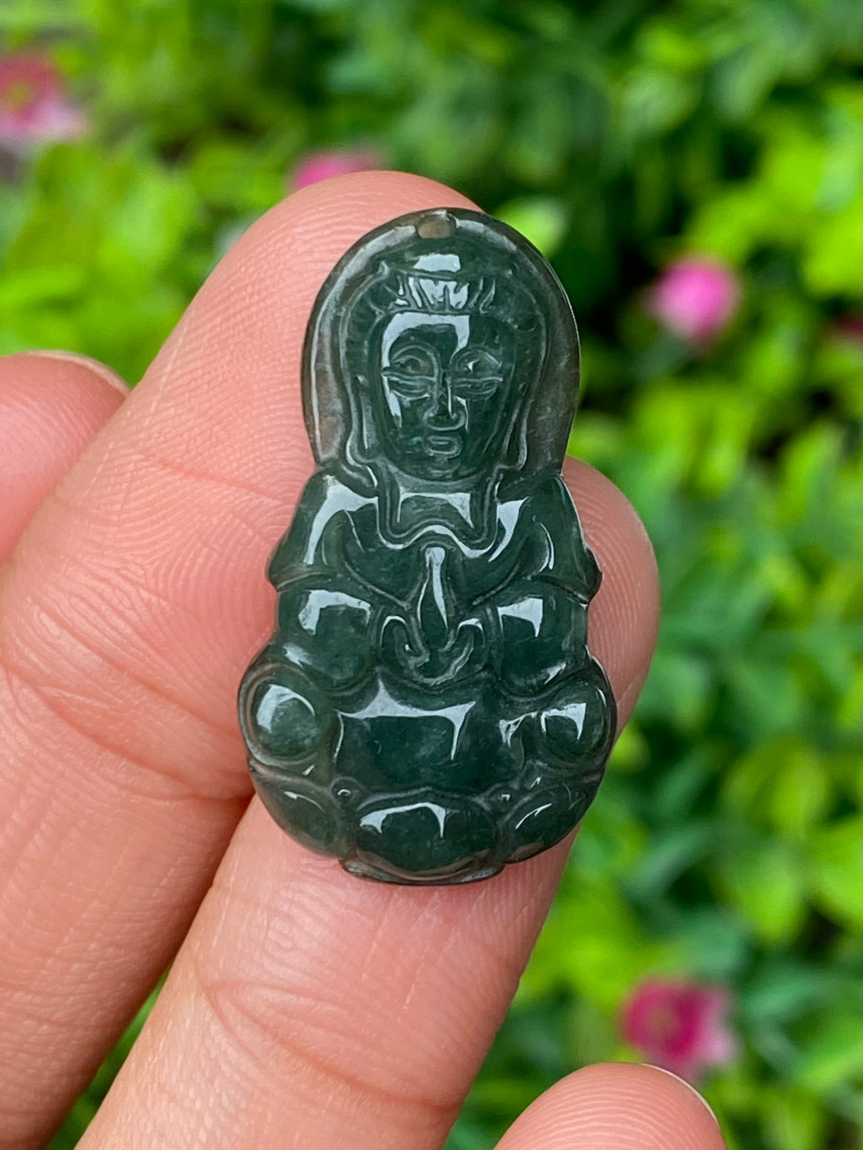 หยก แกะสลัก รูป เจ้าแม่กวนอิม (Burmese jadeite) 16.56 กะรัต (cts.) หยก พม่า แท้