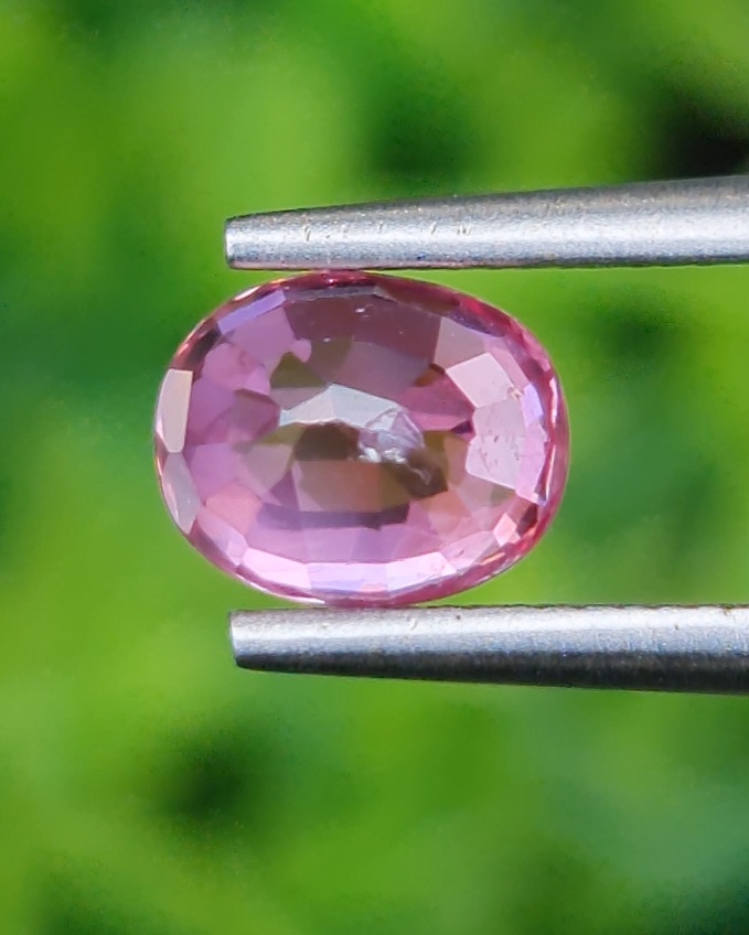 พลอย ชมพู พิ้ง แซฟไฟร์ Pink Sapphire 1.27 กะรัต (Cts.) พลอยแท้ อัญมณีมงคลประจําวันเกิด เครื่องประดับพลอย