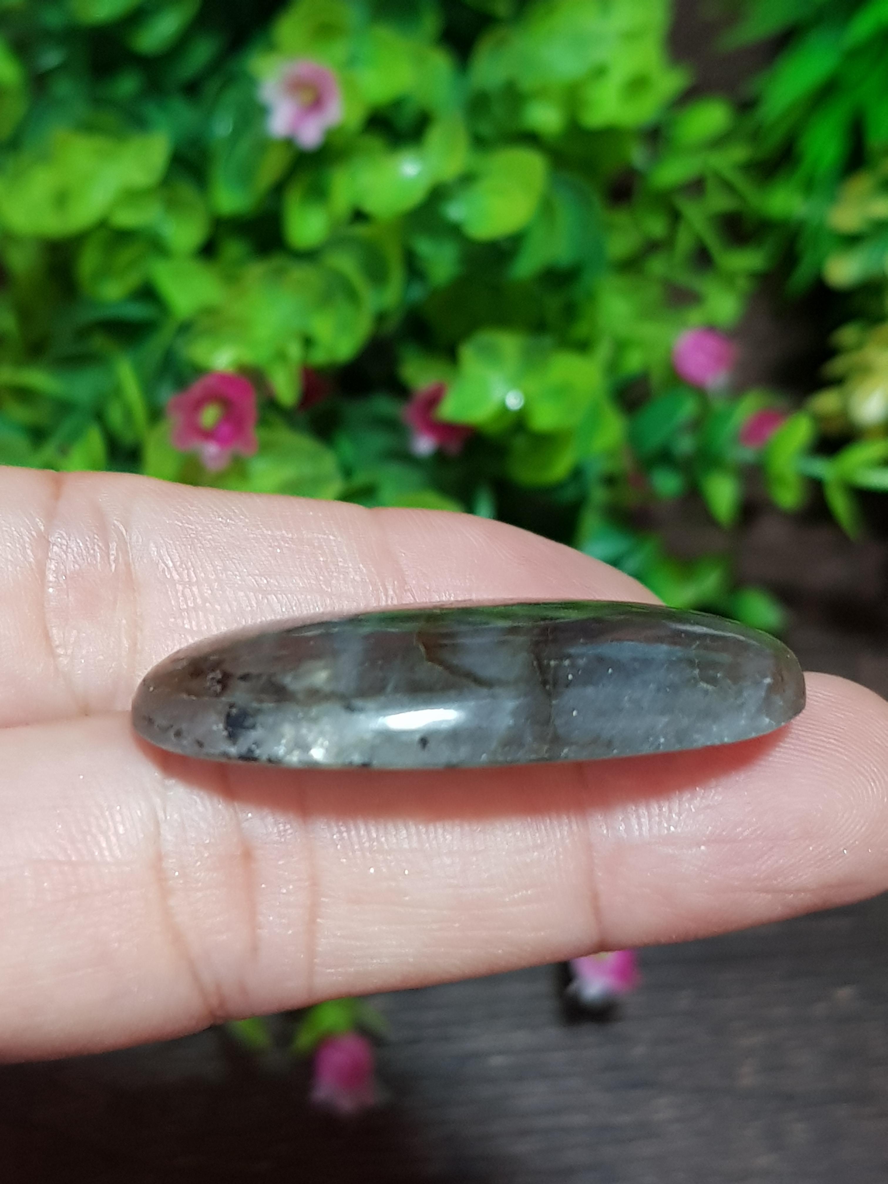 พลอย ลาบราดอไรต์ Labradorite 56.70 กะรัต (Cts.) พลอยแท้ อัญมณีมงคลประจําวันเกิด เครื่องประดับพลอย