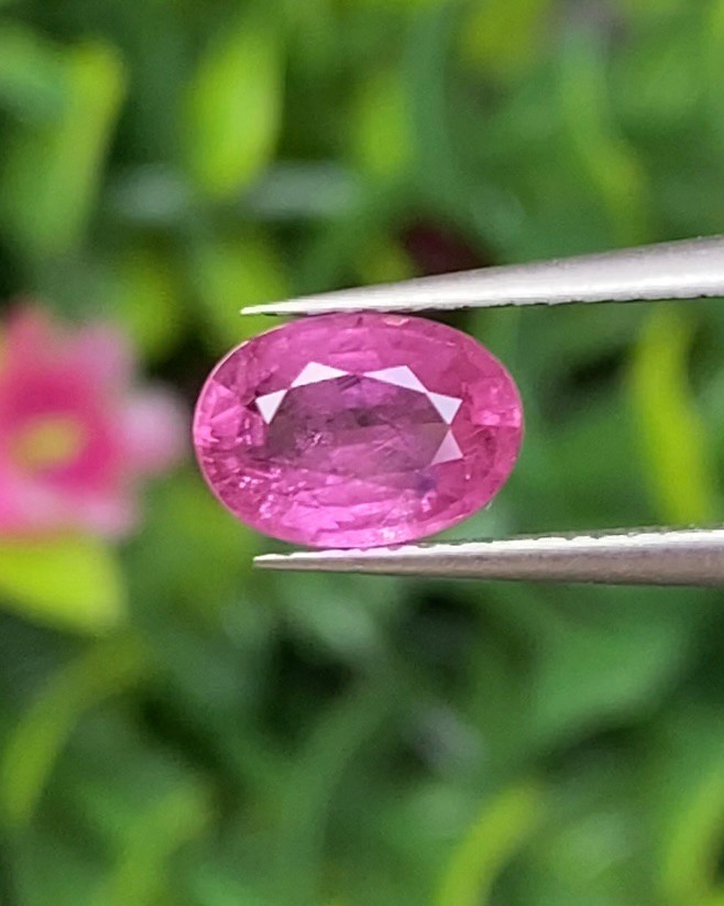 พลอย ชมพู พิ้ง แซฟไฟร์ Pink Sapphire 1.07 กะรัต (Cts.) พลอยแท้ อัญมณีมงคลประจําวันเกิด เครื่องประดับพลอย