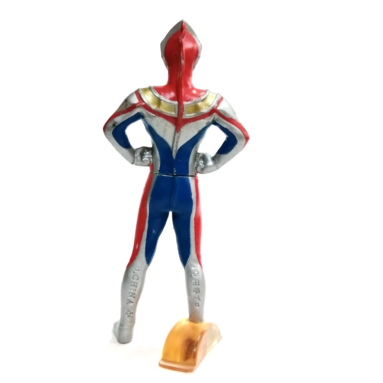 ของสะสม กาชาปอง ชุดยืนฐาน อุลตร้าแมน ไดน่า ขนาด 3.5 นิ้ว (ไม่มีฐานให้ แถม ก้อนน้ำแข็งเล็กให้แทน) สภาพดี