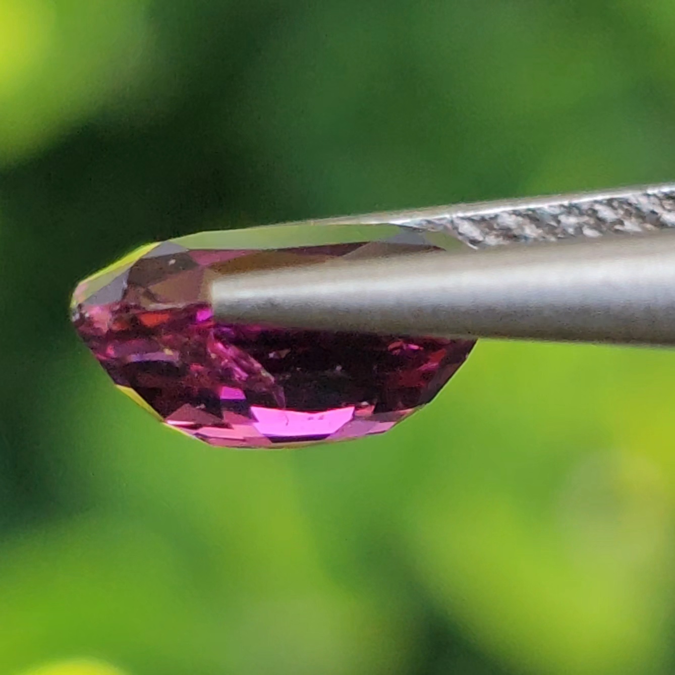 พลอย อุมบาไลต์ การ์เน็ต Umbalite Garnet 1.43 กะรัต (Cts.) ดิบ Unheated ลอยแท้ อัญมณีมงคลประจําวันเกิด เครื่องประดับพลอย