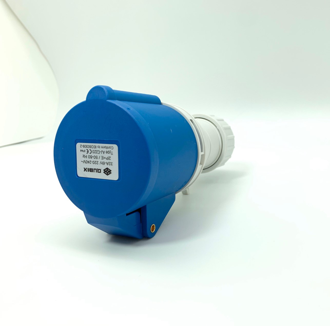 ปลั๊กตัวเมียกลางทางกันน้ำ (2P+E) 32A IP67 230V