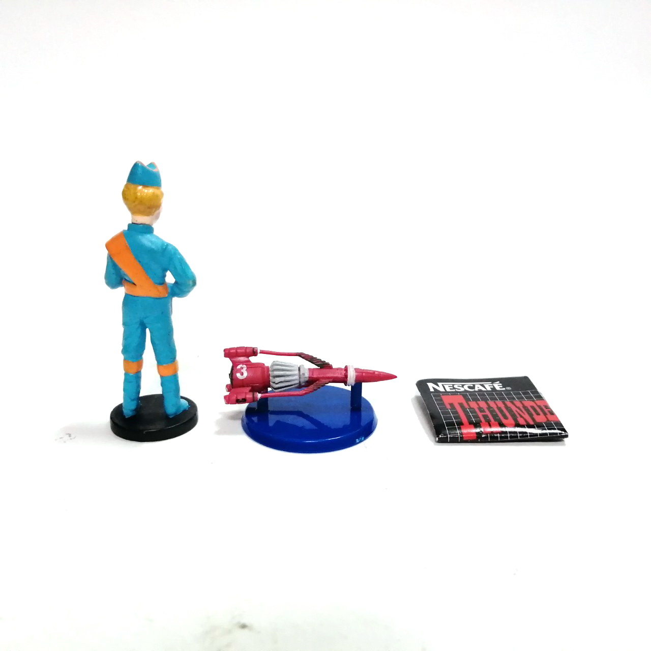 กาชาปอง 2นิ้ว นักบินธันเดอร์เบิร์ด 3 พร้อมยาน ขนาดตามรูป มีใบปิด สภาพดี มีรอยบ้าง, /mini figure 2 inches Thunderbird pilot and vehicle