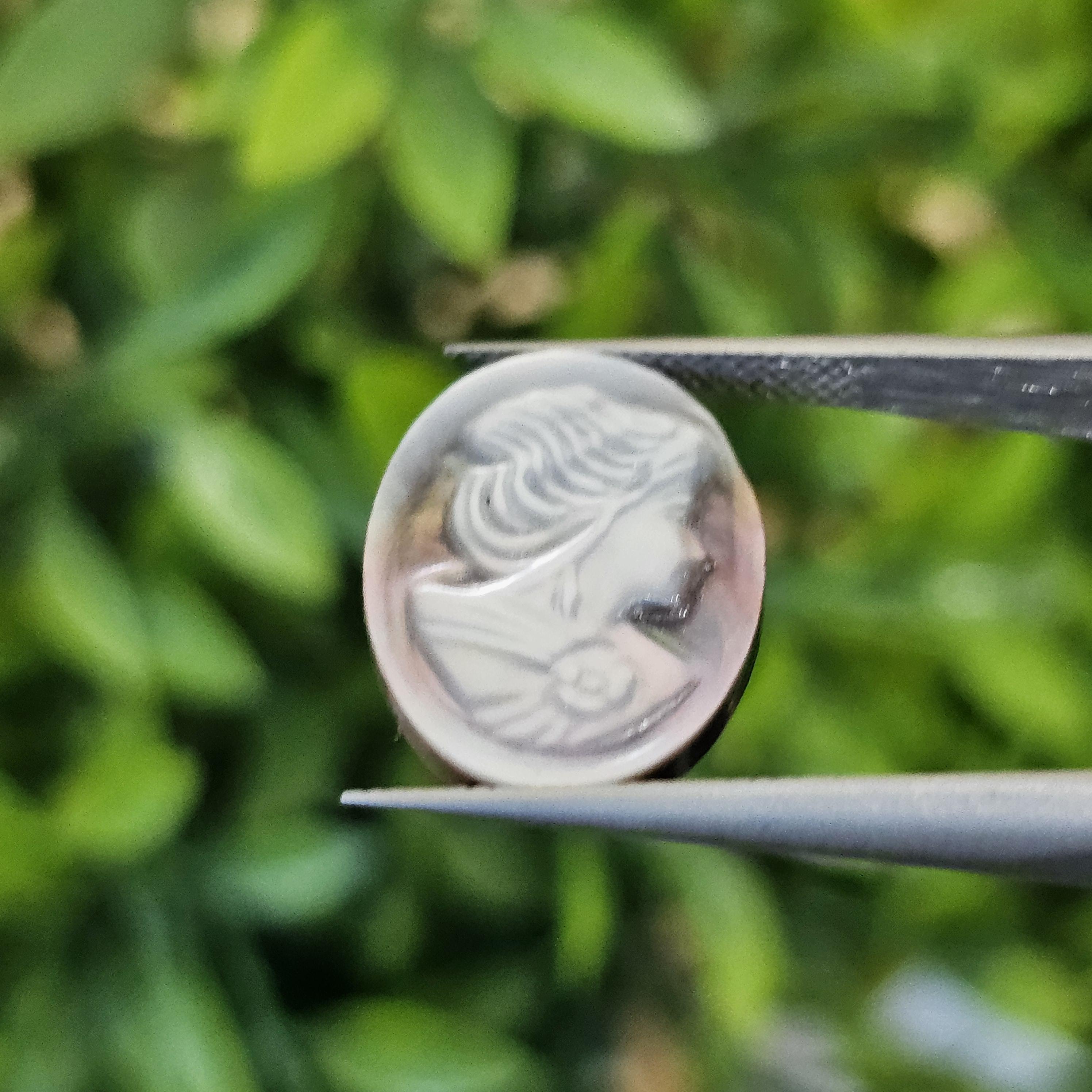 เปลือกหอยมุก แกะสลัก Pearl Shell Carved 4.38 กะรัต (Cts.)