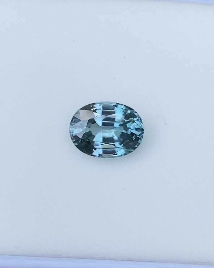 พลอย เพทาย (Zircon) 3.49 กะรัต (Cts.) พลอยแท้ อัญมณีมงคลประจําวันเกิด เครื่องประดับพลอย