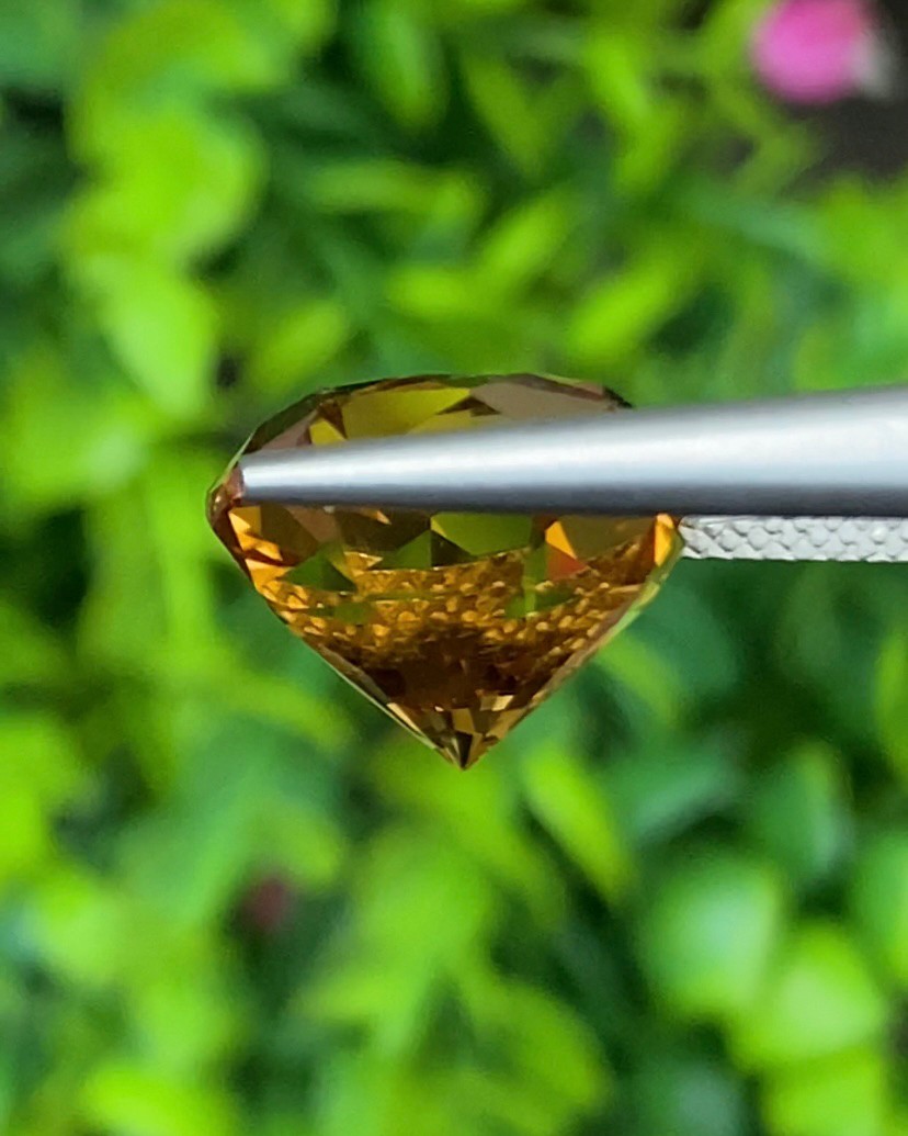 พลอย ซิทริน Citrine 10.32 กะรัต (Cts.) พลอยแท้ อัญมณีมงคลประจําวันเกิด เครื่องประดับพลอย