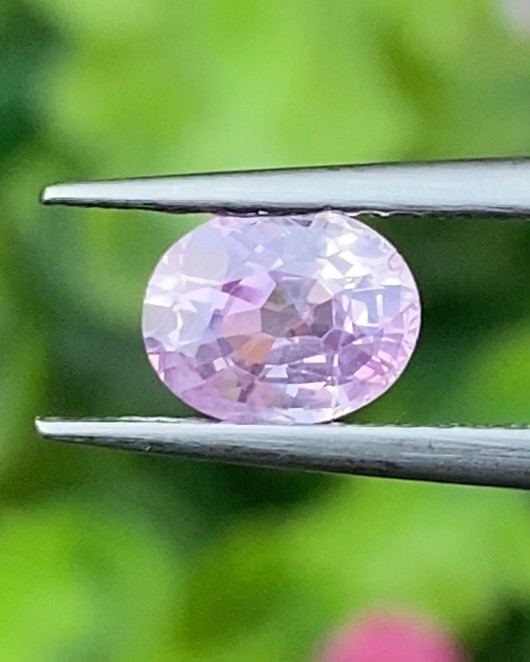 พลอย ชมพู ซีลอน พิ้ง แซฟไฟร์ Ceylon Pink Sapphire 1.02 กะรัต (Cts.) พร้อมใบเซอร์ พลอยแท้ อัญมณีมงคลประจําวันเกิด เครื่องประดับพลอย