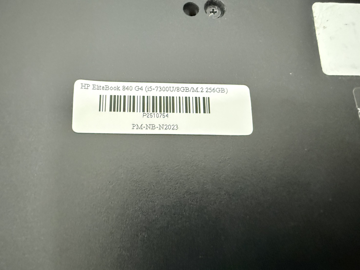 Notebook HP EliteBook 840 G4 (i5-7300U/8GB/M.2 256GB) ไม่มี Adapter ไม่มีแบต จอ Bright ขอบยางเสื่อม มุมเครื่องแตก คีย์บอร์ดกดยาก