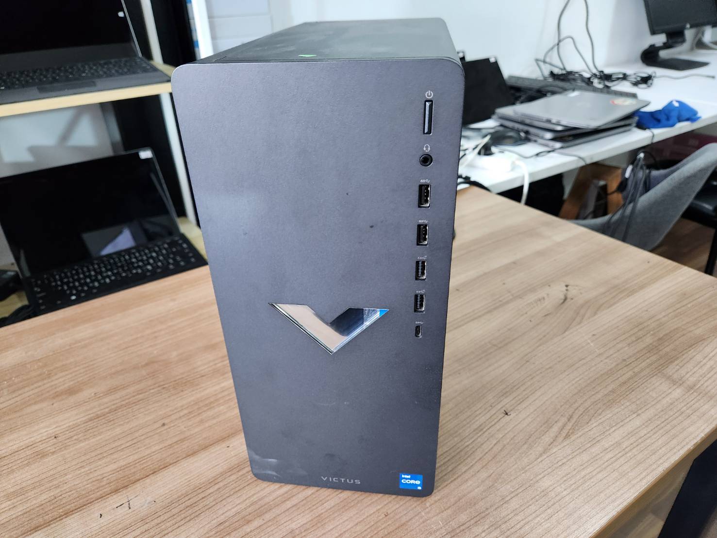 HP Victus 15L Gaming TG02-2005d (i5-1440F/16GB*2/RTX4060 6GB)