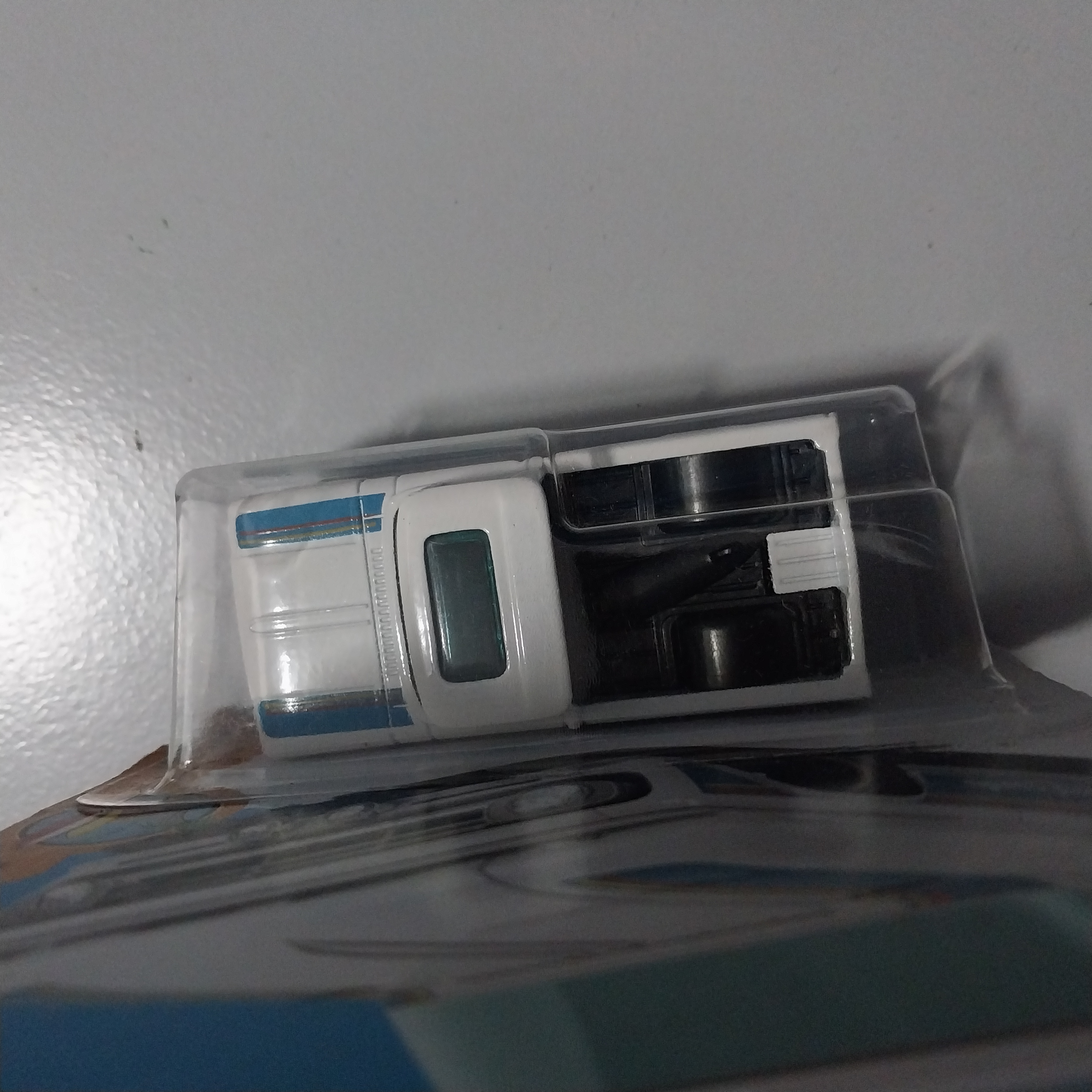 มีหลายภาพ โมเดลรถกะบะจากHotWheel รุ่น #custom62chevypickup **มุมแพ็คมีรอยบ้าง ตามภาพ