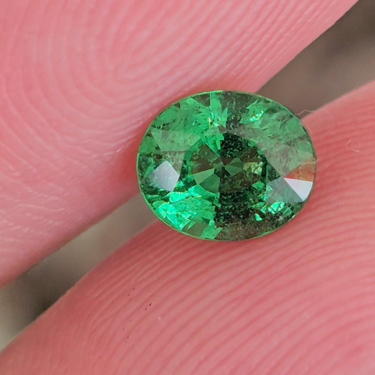 พลอย ซาโวไรท์ Tsavorite Garnet 1.06 กะรัต (Cts.) ดิบ Unheated พร้อมใบเซอร์ อัญมณีมงคลประจําวันเกิด เครื่องประดับพลอย