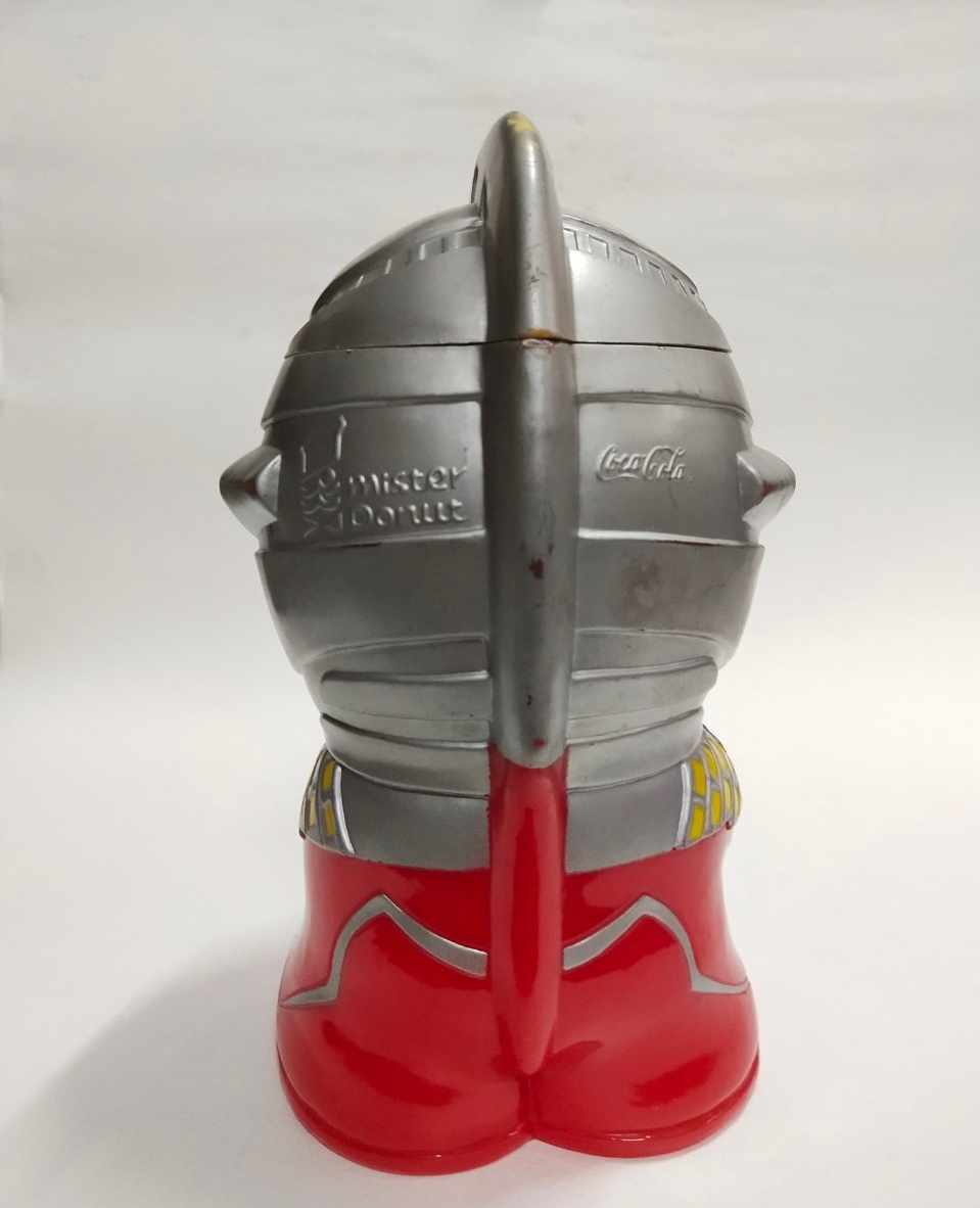 กระติกน้ำ/ออมสิน พลาสติก อุลตร้าเซเว่น(ตัวที่ 2) พรีเมี่ยมของแถมแลกซื้อจากร้าน มิสเตอร์โดนัท+โคคา โคล่า งานเก่าเก็บสะสม มือสองสภาพดีมีรอย ขนาดตามรูป