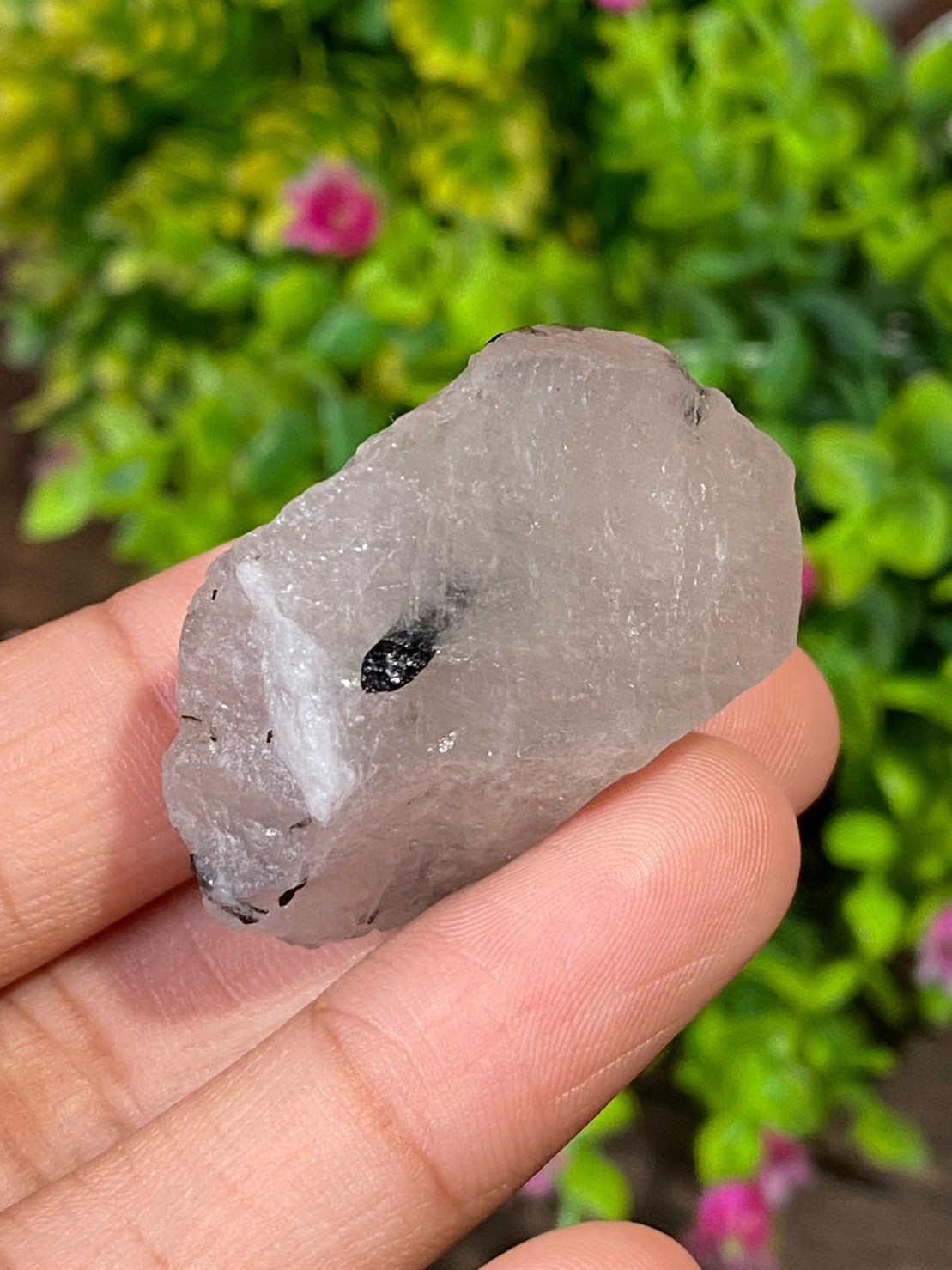 ก้อน ไหมดำ ควอตซ์ แก้วขนเหล็ก Black Rutilated Quartz Rough 112.62 กะรัต Cts. พลอยแท้ อัญมณีมงคลประจําวันเกิด เครื่องประดับพลอย