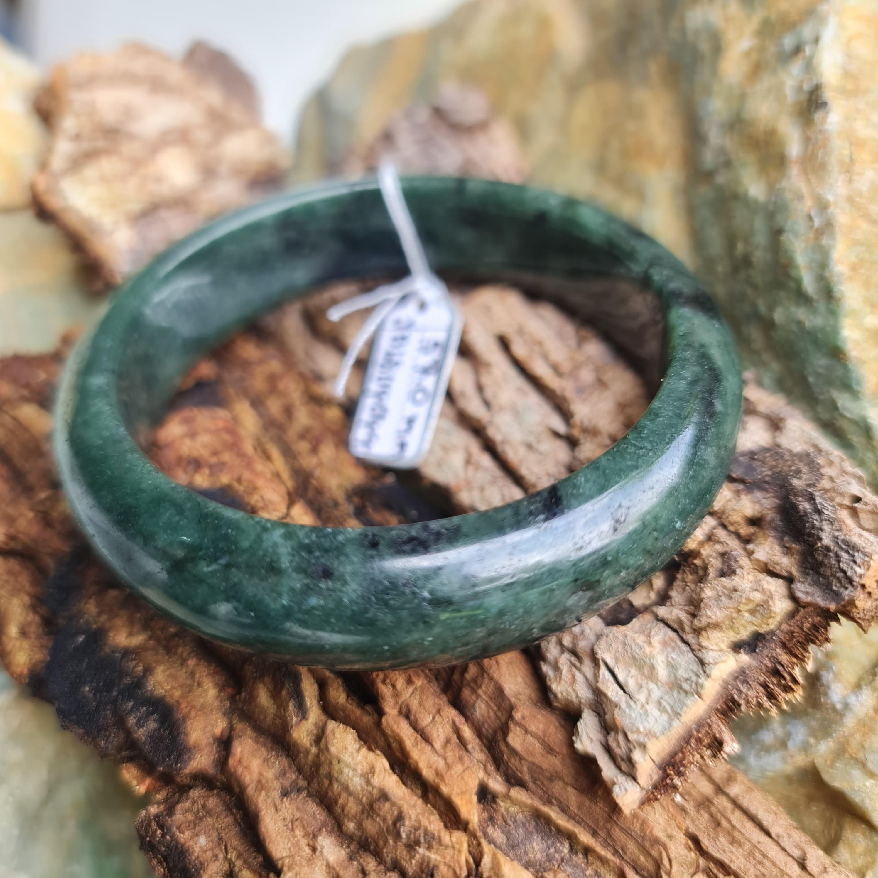 JB6804044 หยก พม่า แท้ Jade กำไลหยก 57.0 มม. (Jadeite bracelet) พม่า (Myanmar)