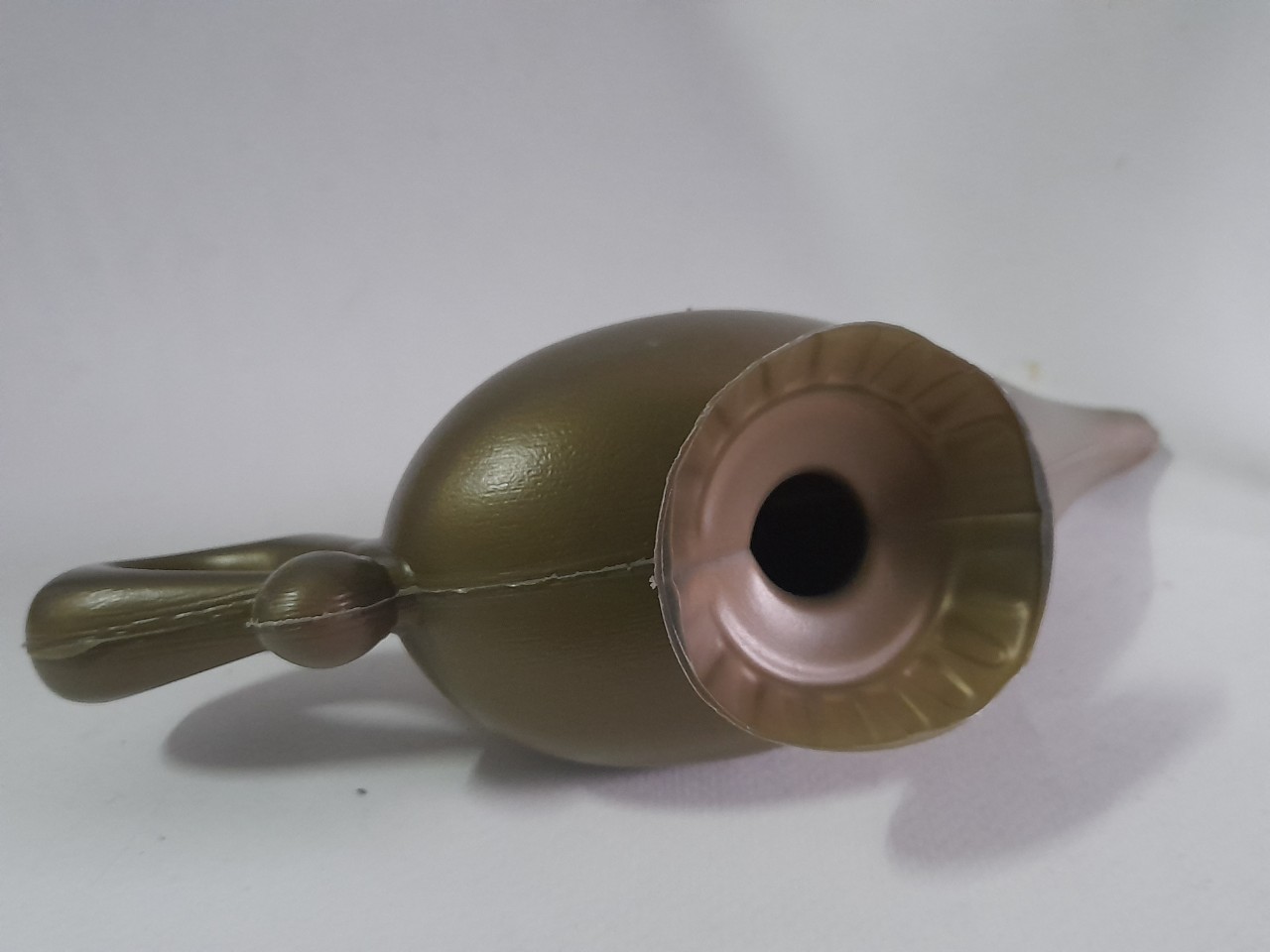 มีหลายภาพ ตะเกียงอาละดิน งานพลาสติกโปร่ง สูงประมาณ4นิ้ว ของมีตามภาพ