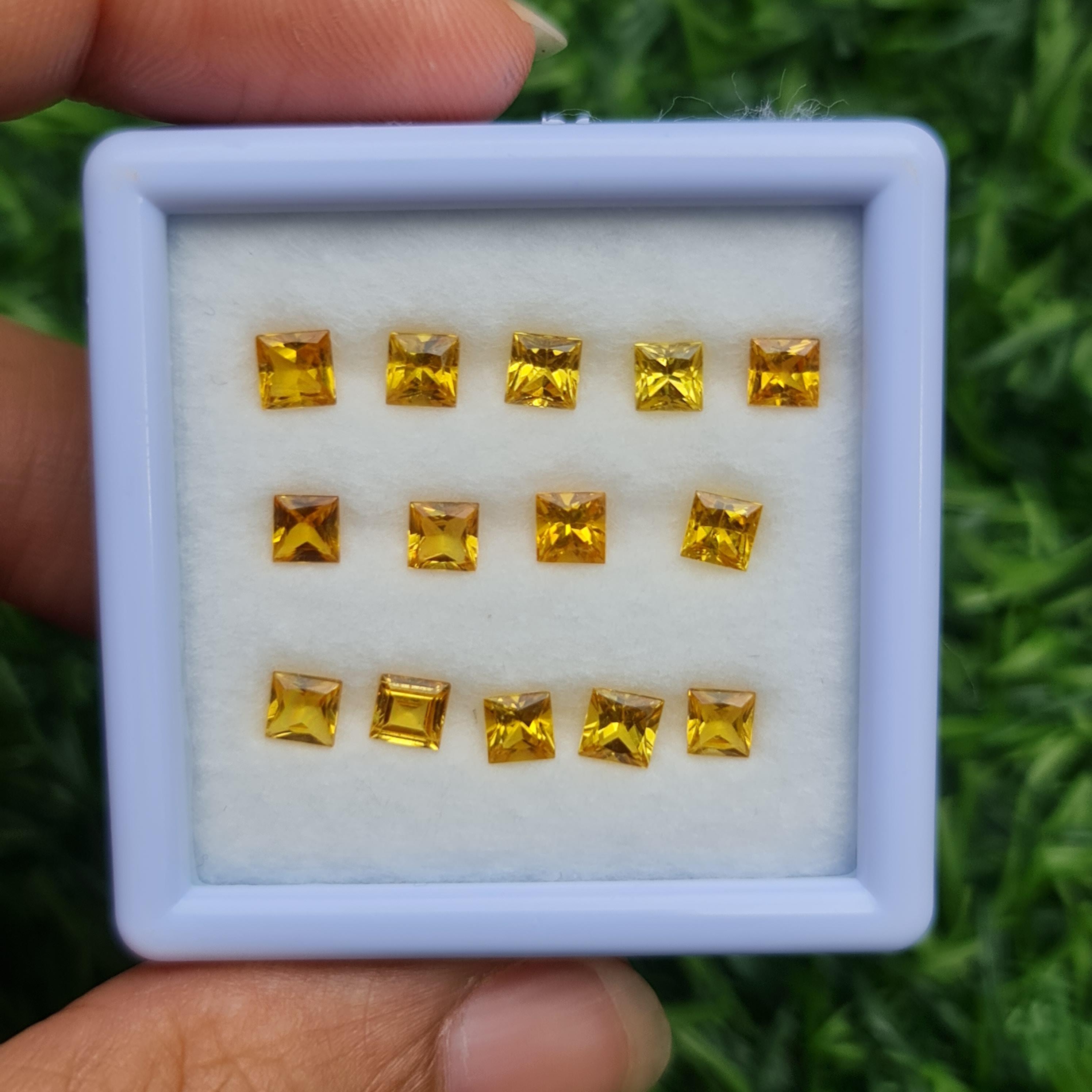 พลอย บุษราคัม yellow sapphire 3.77 กะรัต (Cts.) 14 เม็ด (Pcs.) พลอยแท้ อัญมณีมงคลประจําวันเกิด เครื่องประดับพลอย