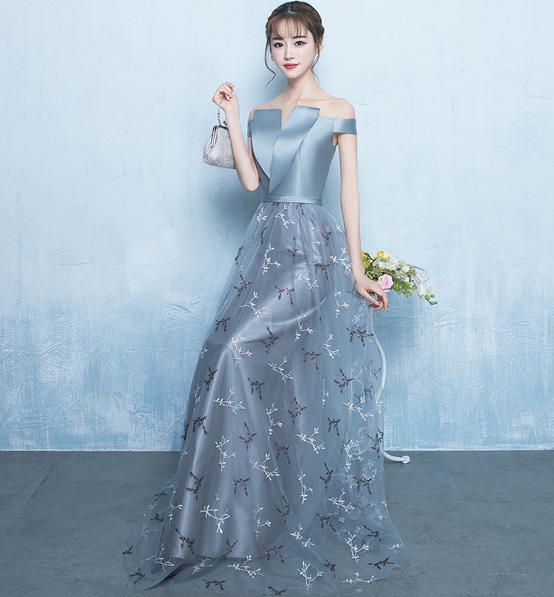 Pre-order ชุดราตรียาวเกาะไหล่ปาดจับเดรปช่วงอกกระโปรงตาข่ายเชือกผูกหลัง