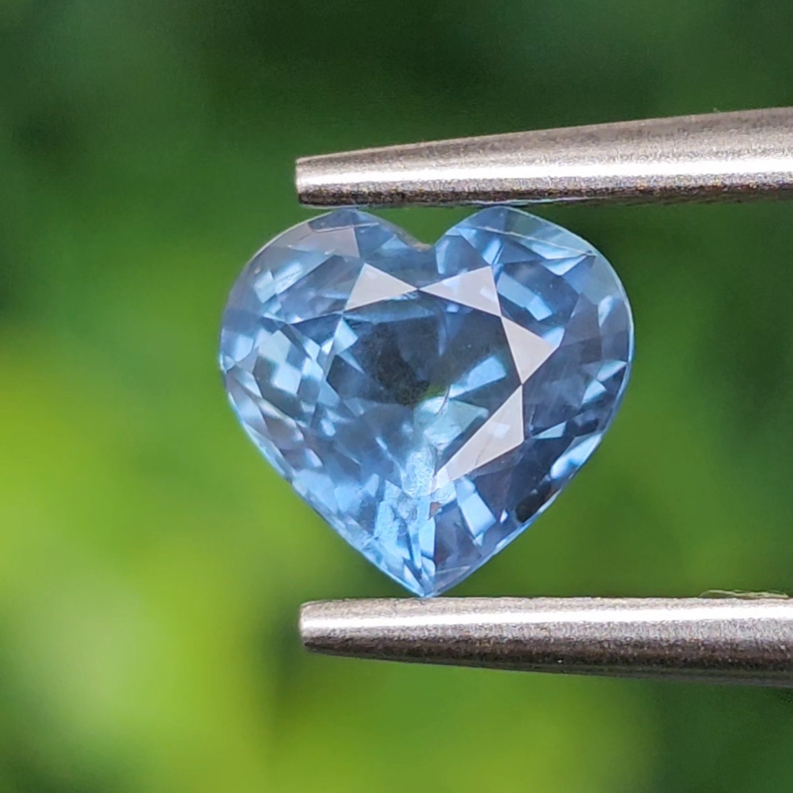 พลอย ไพลิน (Blue Sapphire) 1.05 กะรัต (Cts.) พลอยแท้ อัญมณีมงคลประจําวันเกิด เครื่องประดับพลอย
