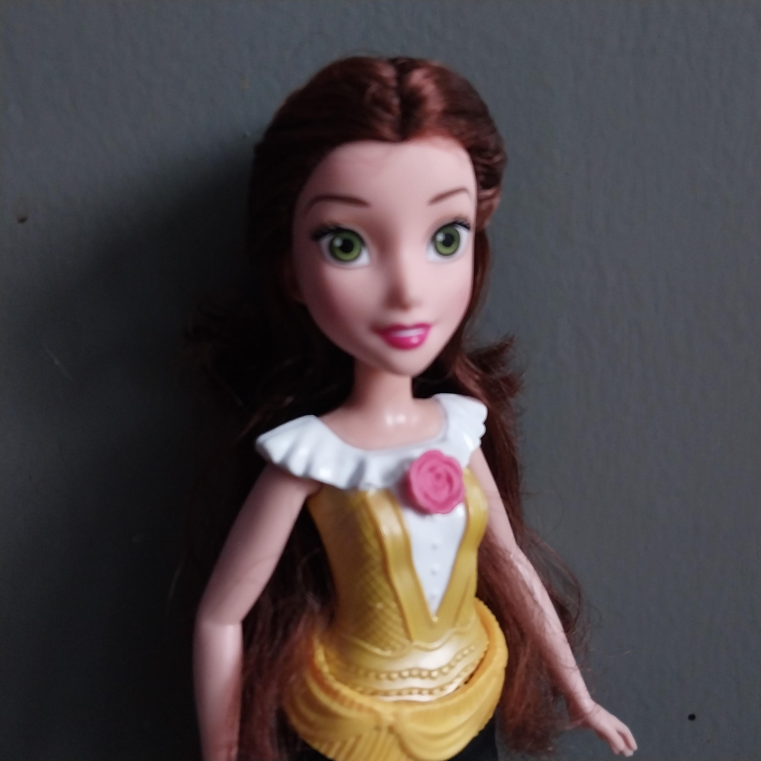 มีหลายภาพ #ตุ๊กตาเจ้าหญิงแบลล์ จาก #บิวตี้แอนด์เดอะบีสต์ ของแท้ #ฮาสโบร ของมีตามภาพ