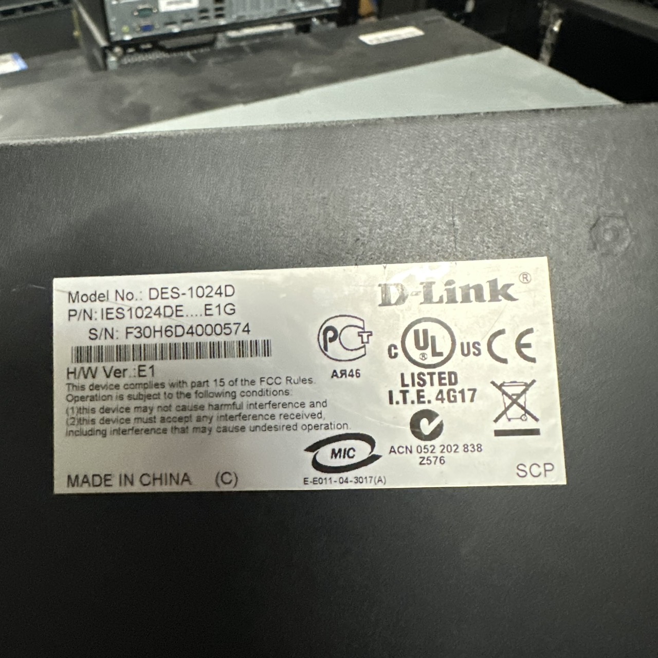 Switch D-Link 24-Port 10/100 (DES-1024D)