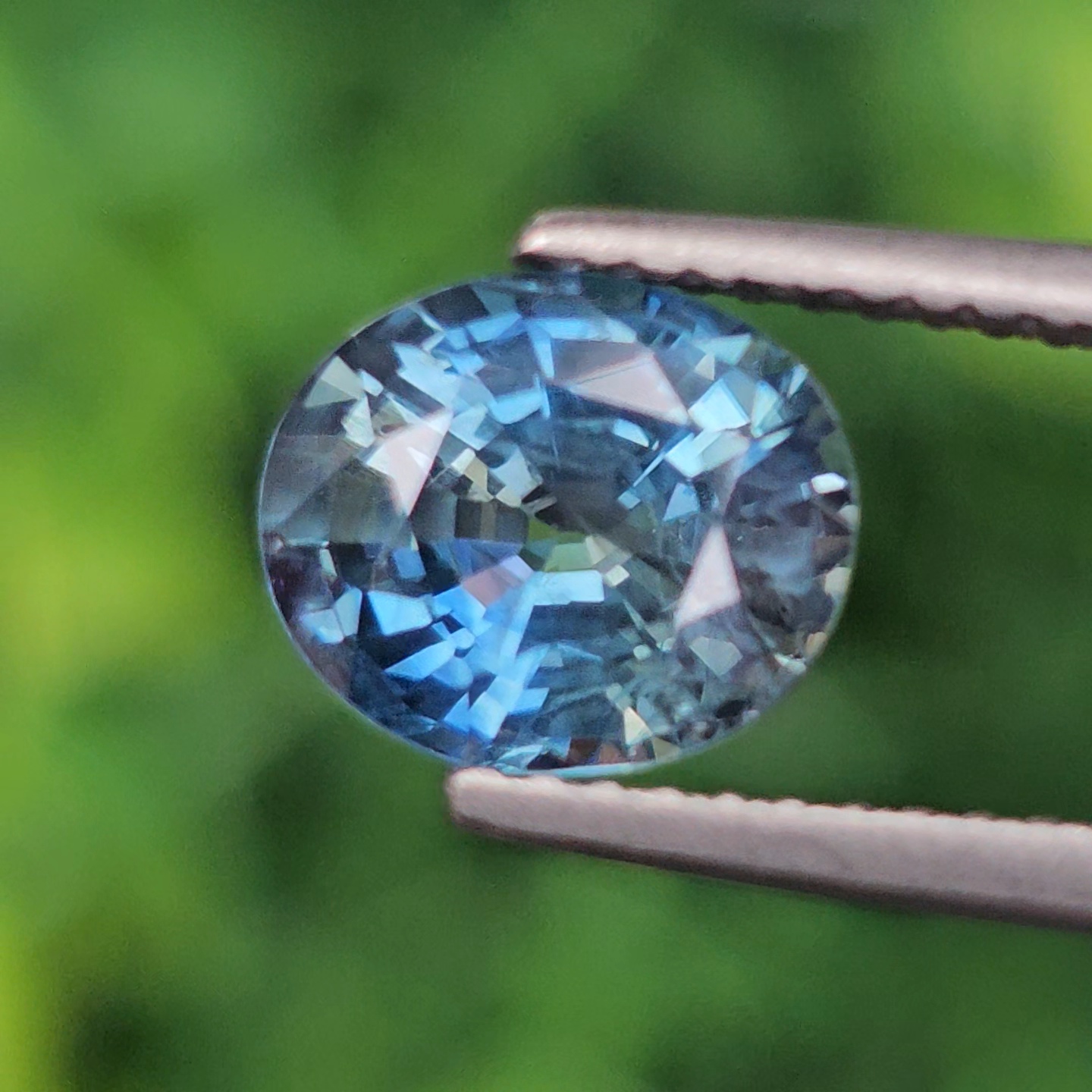 พลอย ไพลิน (Blue Sapphire) 2.22กะรัต (Cts.) พลอยแท้ อัญมณีมงคลประจําวันเกิด เครื่องประดับพลอย