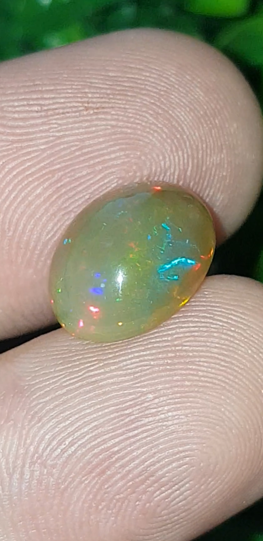 พลอย โอปอล Opal 3.84 กะรัต (Cts.) พลอยแท้ อัญมณีมงคลประจําวันเกิด เครื่องประดับพลอย