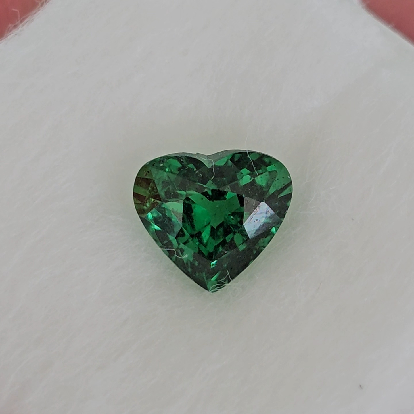 พลอย ซาโวไรท์ Tsavorite Garnet 1.11 กะรัต (Cts.) ดิบ Unheated พร้อมใบเซอร์ อัญมณีมงคลประจําวันเกิด เครื่องประดับพลอย