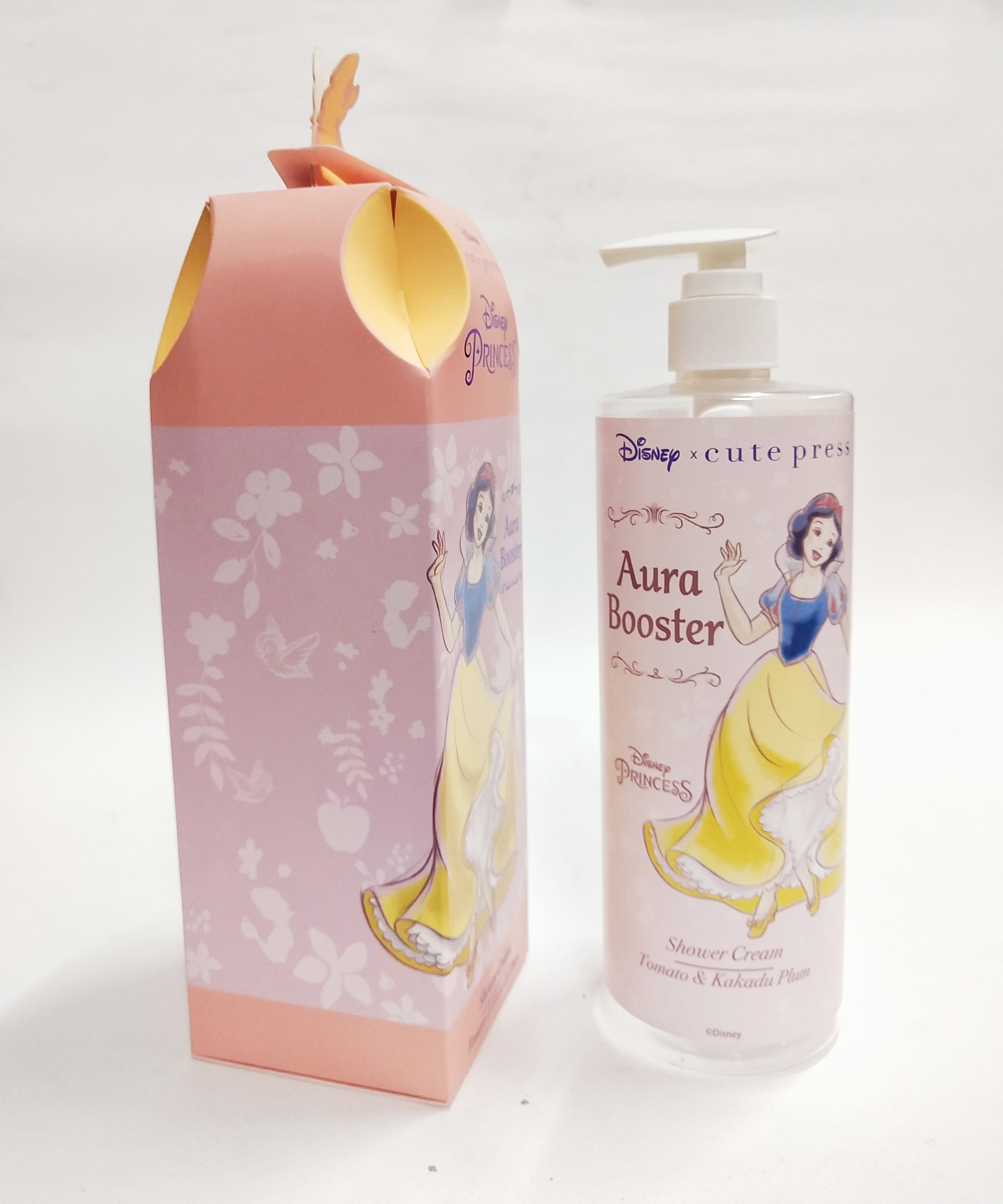 แพ็คเกจสะสม กล่องและขวดเปล่าสบู่เหลว ลาย เจ้าหญิงดิสนีย์ สโนไวท์ เป็นงานลายเส้นการ์ตูน ***ขวดสบู่เทสบู่ออก ไม่ล้าง บริเวณด้านบนที่เปิดกล่องกระดาษ จะมีรอยพับจากการเปิด-ปิด กล่อง ขนาดตามภาพ