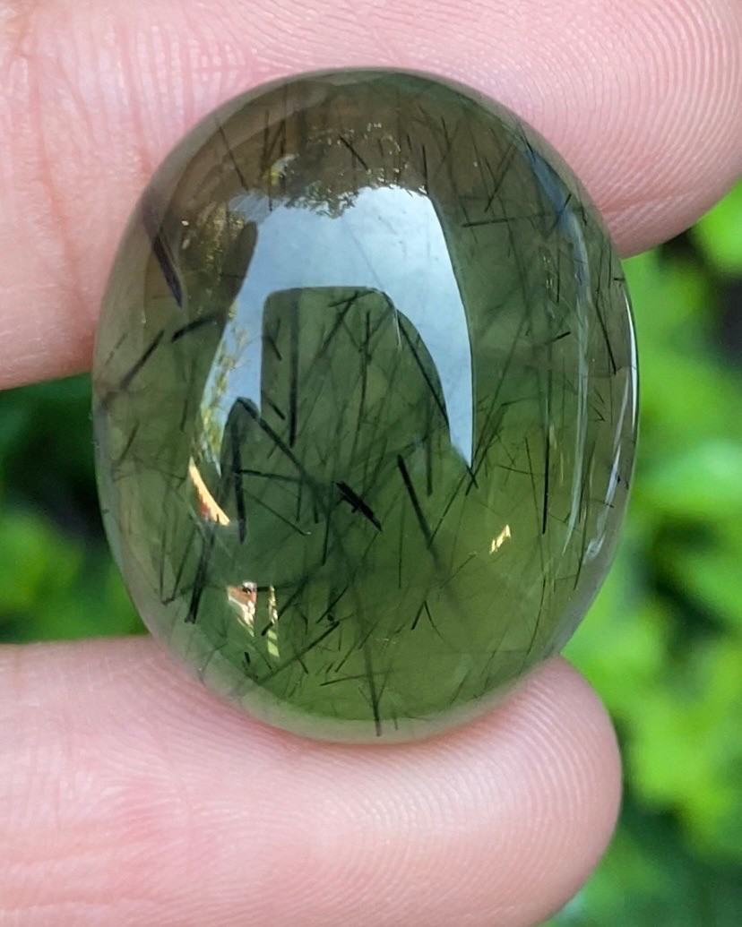 ไหมดำ พรีไนท์ Prehnite with Black tourmaline 36.83กะรัต Cts. พลอยแท้ อัญมณีมงคลประจําวันเกิด เครื่องประดับพลอย