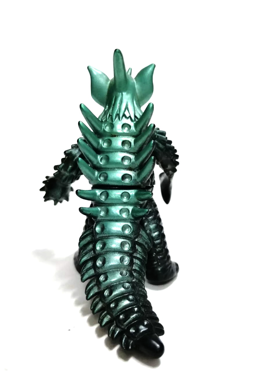 ซอฟแข็ง 3 นิ้ว สัตว์ประหลาดไทแร้นต์จากอุลตร้าแมนทาโร่ มือสองสภาพดีมีรอยบ้าง