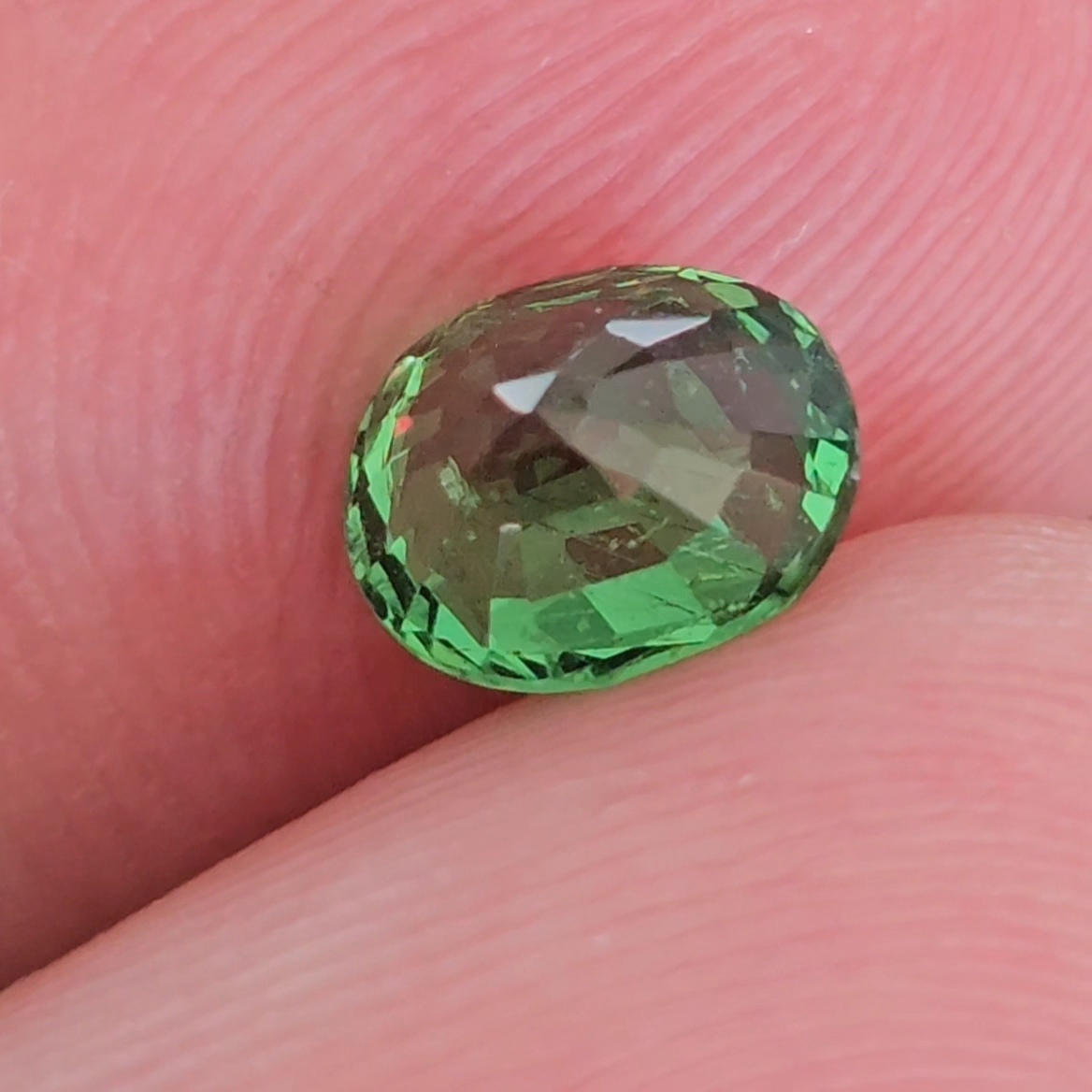 พลอย ซาโวไรท์ Tsavorite Garnet 1.16 กะรัต (Cts.) ดิบ Unheated พร้อมใบเซอร์ อัญมณีมงคลประจําวันเกิด เครื่องประดับพลอย