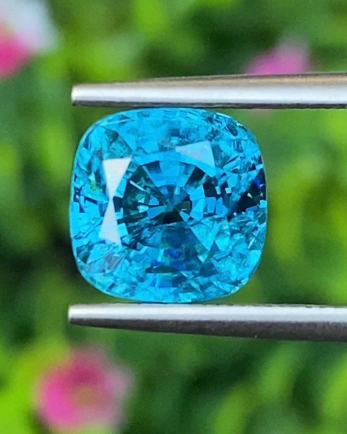 พลอย เพทาย Natural Zircon 6.50 กะรัต (Cts.) พลอยแท้อัญมณีมงคล ประจําวันเกิด เครื่องประดับพลอย