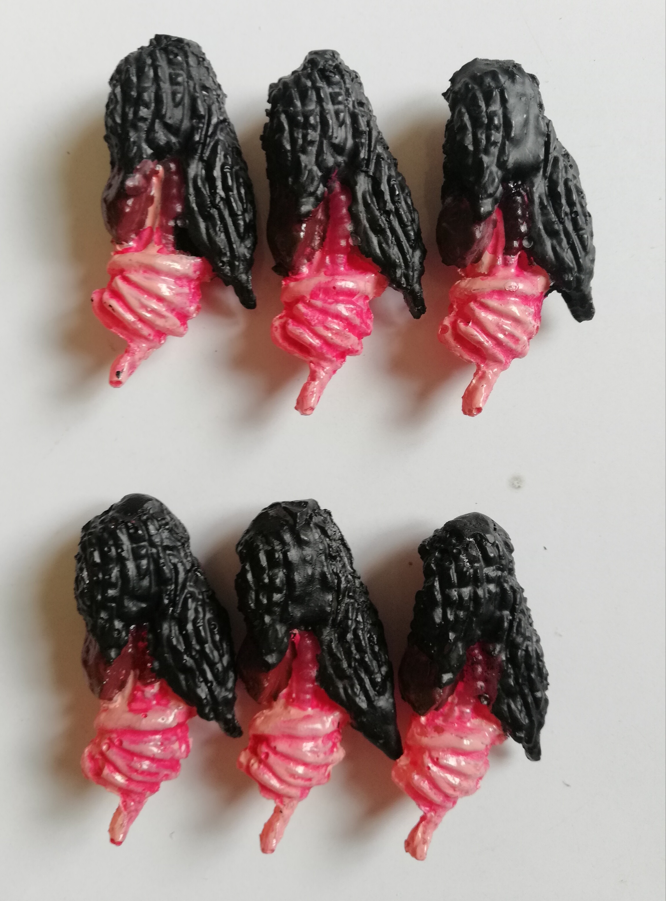 โมเดลผีกระสือ รุ่นทำสีพร้อมฐาน ส้วมหลุม และกองขยะ จำนวน 6 ตัว งานแฮนด์เมด Thailand handmade toy, ghost model, Krasue, full colored version with bases made from resin, hand painted