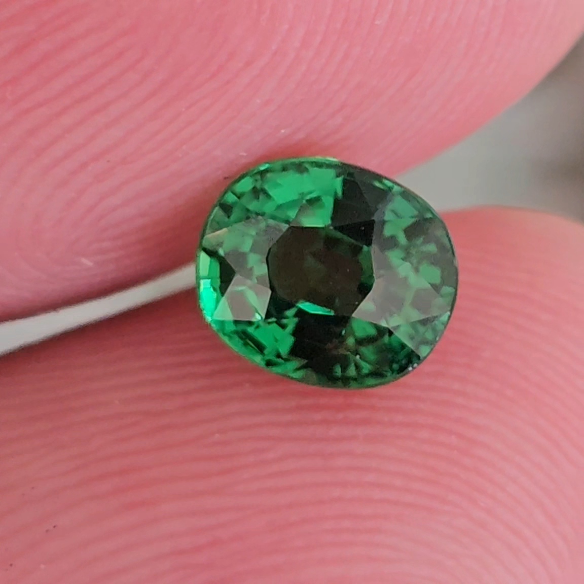 พลอย ซาโวไรท์ Tsavorite Garnet 1.24 กะรัต (Cts.) ดิบ Unheated พร้อมใบเซอร์ อัญมณีมงคลประจําวันเกิด เครื่องประดับพลอย