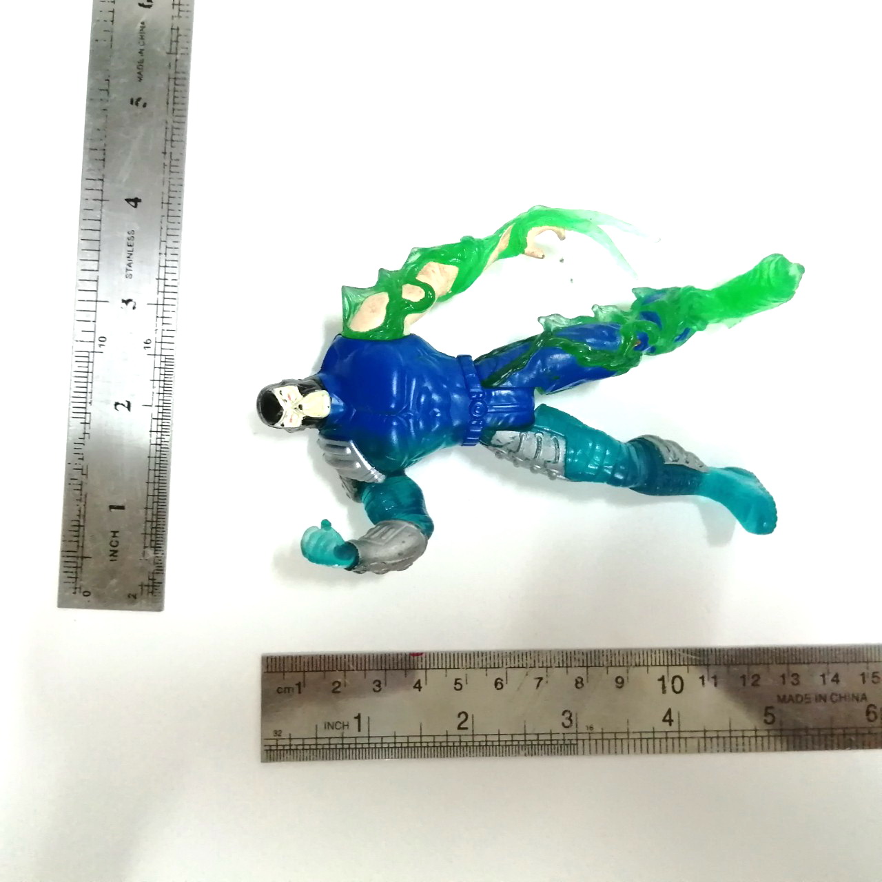 ฟิกเกอร์ยางตันมีจุดขยับ AFC ขนาดตามรูป เบน ศัตรูBatMan ไม่มีแพค มีชิ้นส่วนใสหลายจุด หน้ามีรอยถลอก งานเก่า