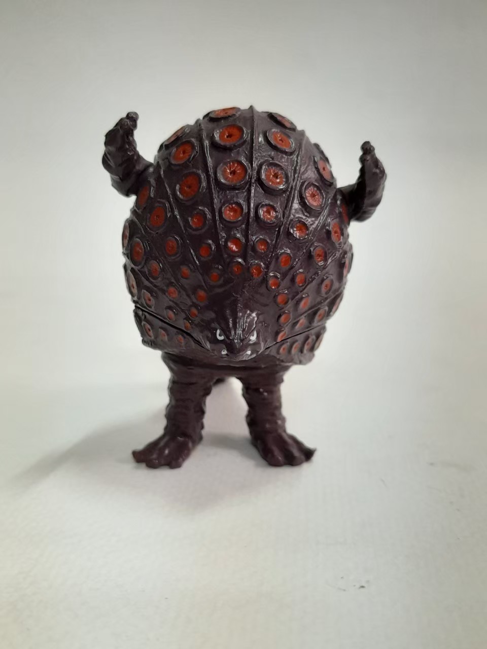 มีหลายภาพ,กาชาปอง ยางตัน สัตว์ประหลาด ทัคคอง จากอุลตร้าแมนแจ๊ค มือสอง สภาพดี ขนาดตามรูป มีรอยบ้าง