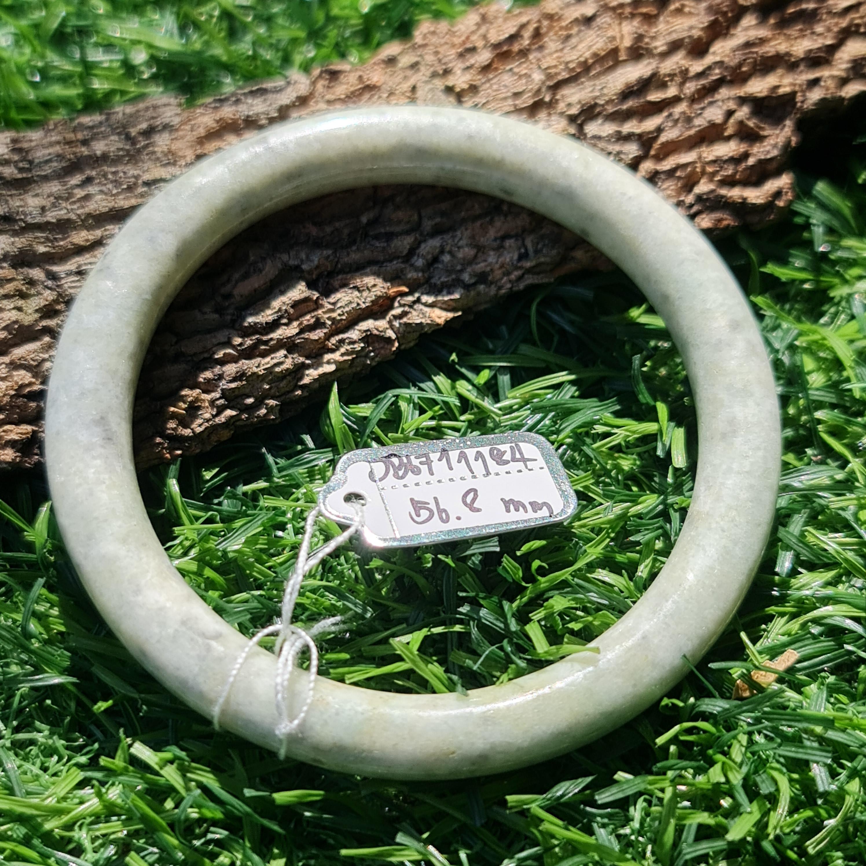 JB6711184 หยก พม่า แท้ Jade กำไลหยก 56.8 มม. (Jadeite bracelet) พม่า (Myanmar)