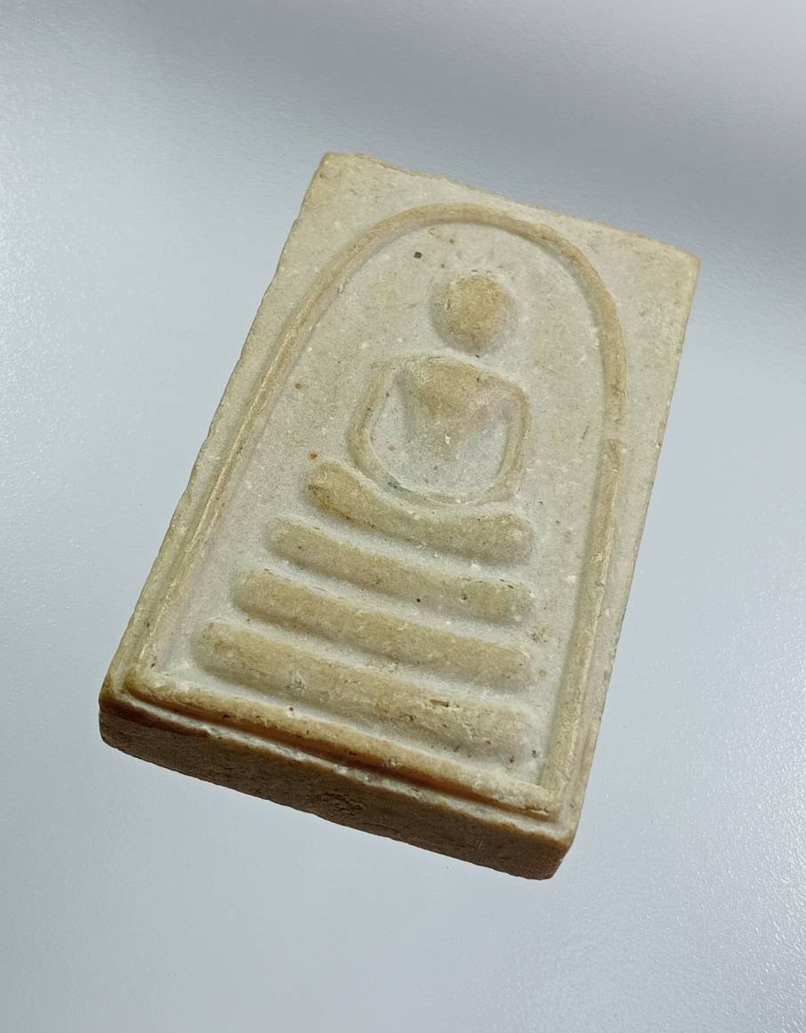 ผ3307 พระสมเด็จ เนื้อผงน้ำมัน หลวงพ่อแพ วัดพิกุลทอง จ.สิงห์บุรี หลังยันต์พุทธซ้อน