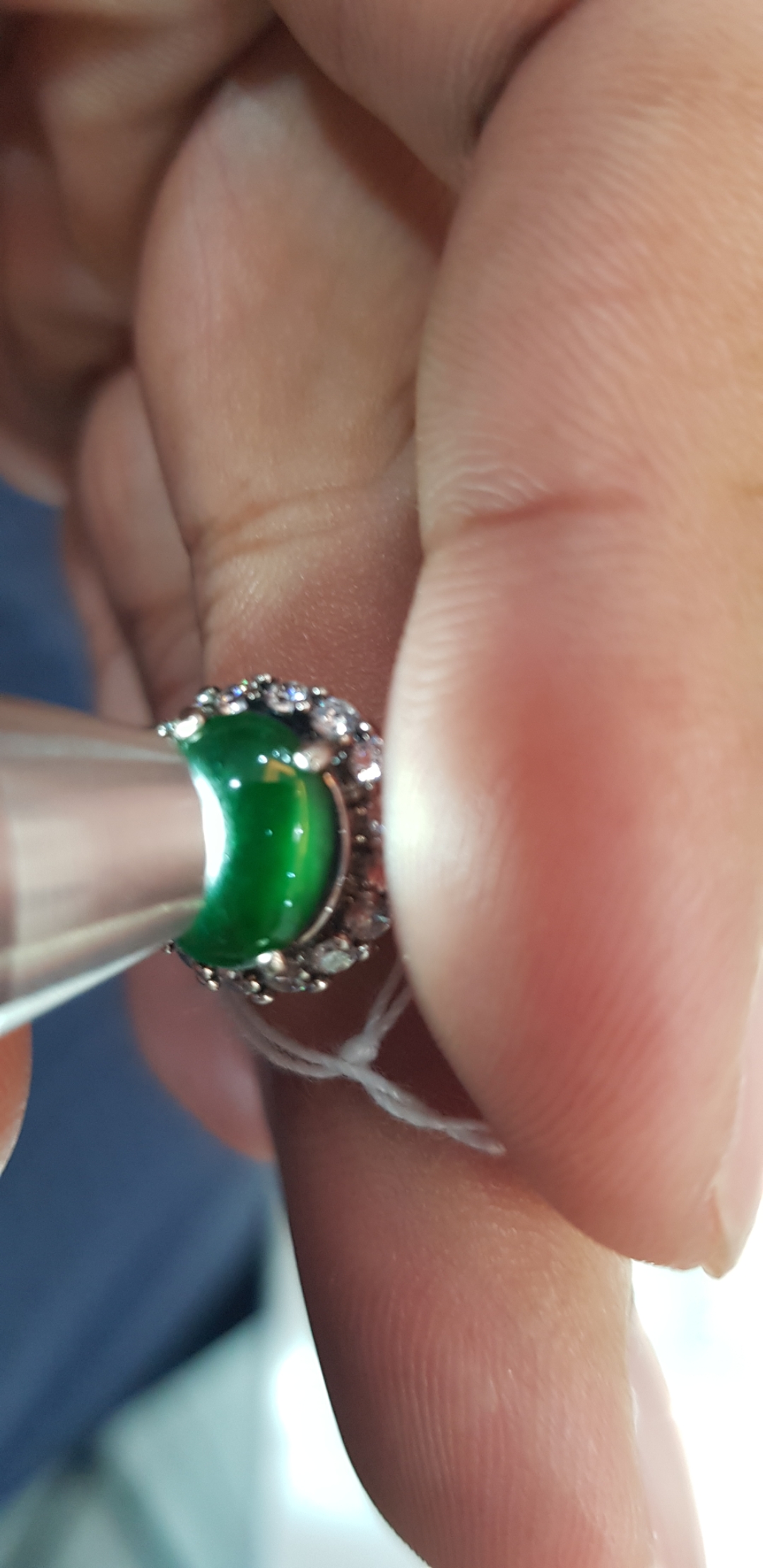 หยก พม่า แท้ Jade แหวนหยก หยกดำ ส่องเขียว (Black jadeite) 1.59 กะรัต (Cts.) Size 60 ดิบ ไม่ผ่านการปรับปรุง (Type A) พม่า (Myanmar)