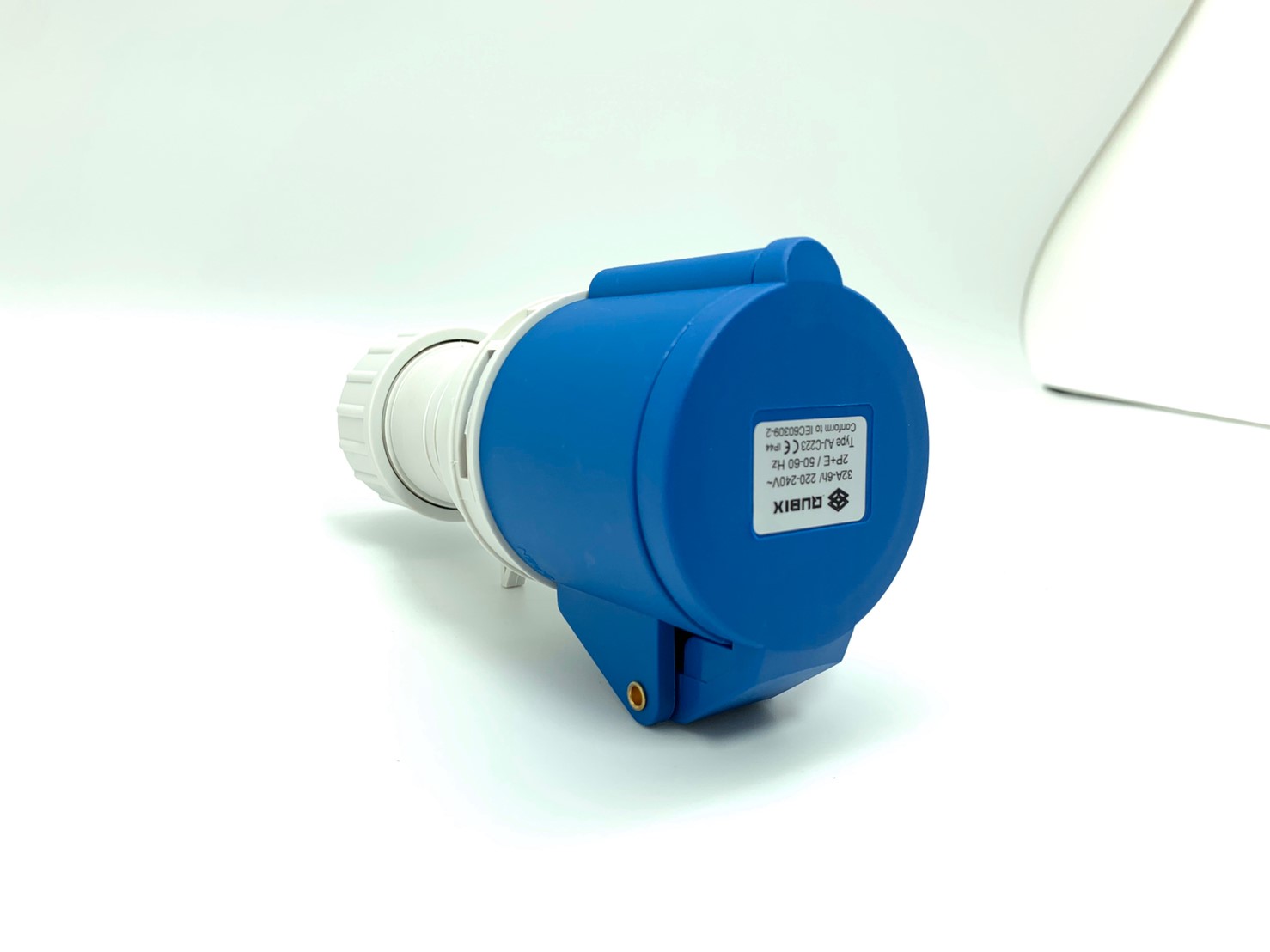 ปลั๊กตัวเมียกลางทางกันน้ำ (2P+E) 32A IP67 230V