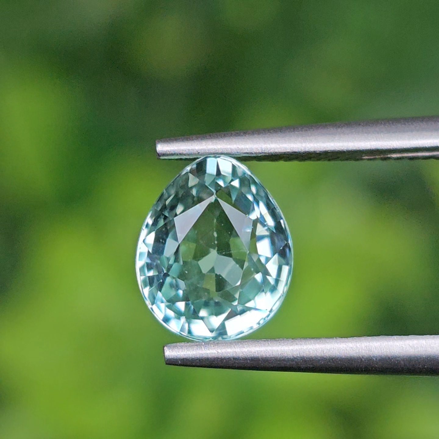 พลอย ทัวร์มาลีน (Tourmaline) 1.42 กะรัต (Cts.) พลอยแท้ อัญมณีมงคลประจําวันเกิด เครื่องประดับพลอย