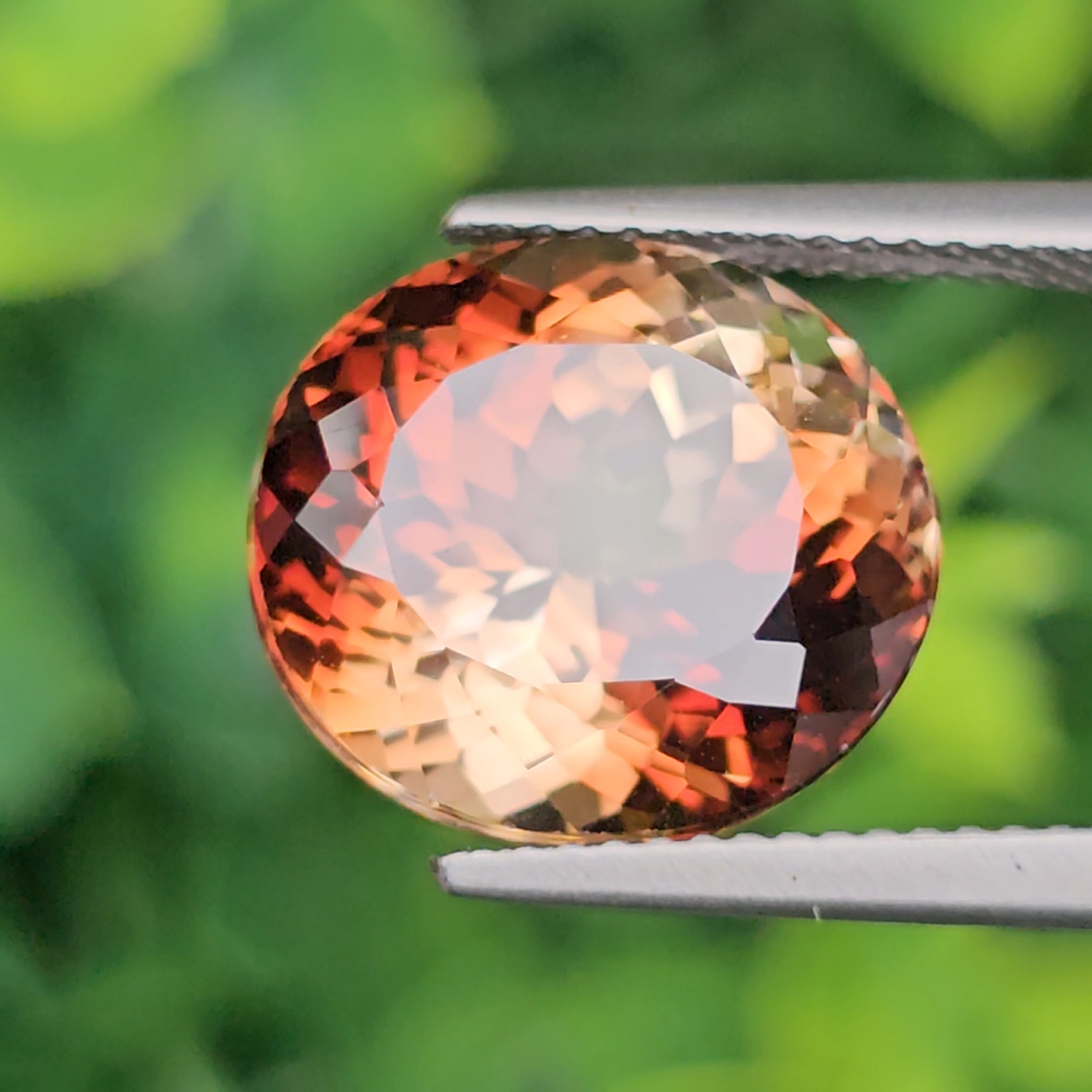 พลอย แชมเปญ โทแพซ Champagne Topaz 12.10 กะรัต พลอยแท้ อัญมณีมงคลประจําวันเกิด เครื่องประดับพลอย