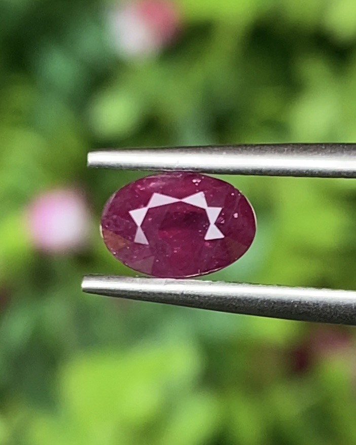 พลอย ทับทิม สยาม (Siam Ruby Sapphire) 1.11 กะรัต (Cts.) พร้อมใบเซอร์ พลอยแท้ อัญมณีมงคลประจําวันเกิด เครื่องประดับพลอย