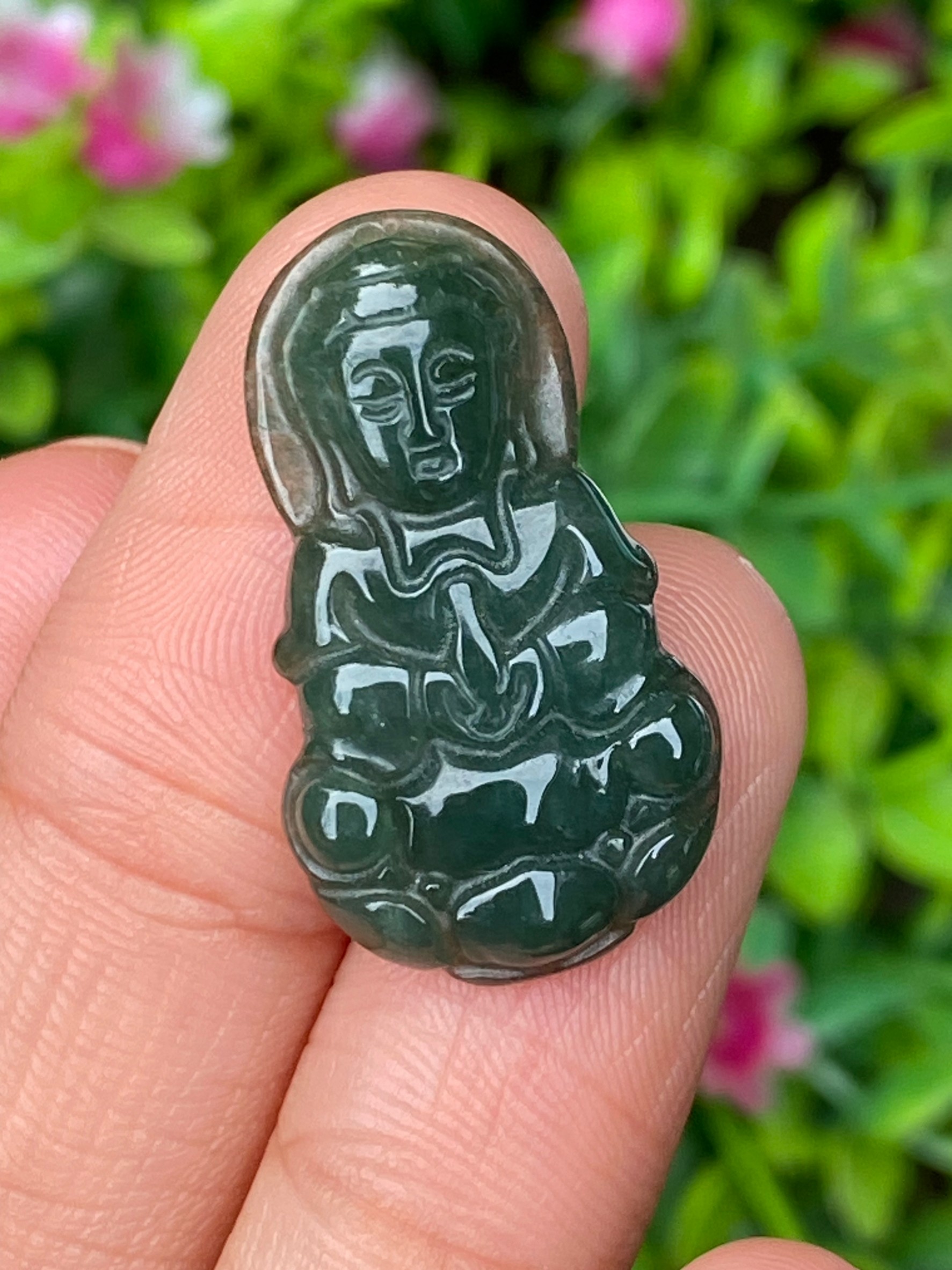 หยก แกะสลัก รูป เจ้าแม่กวนอิม (Burmese jadeite) 15.99 กะรัต (cts.) หยก พม่า แท้